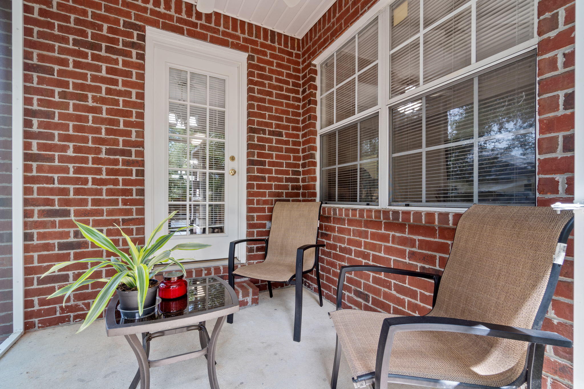 WOODBURY FOREST - Residential