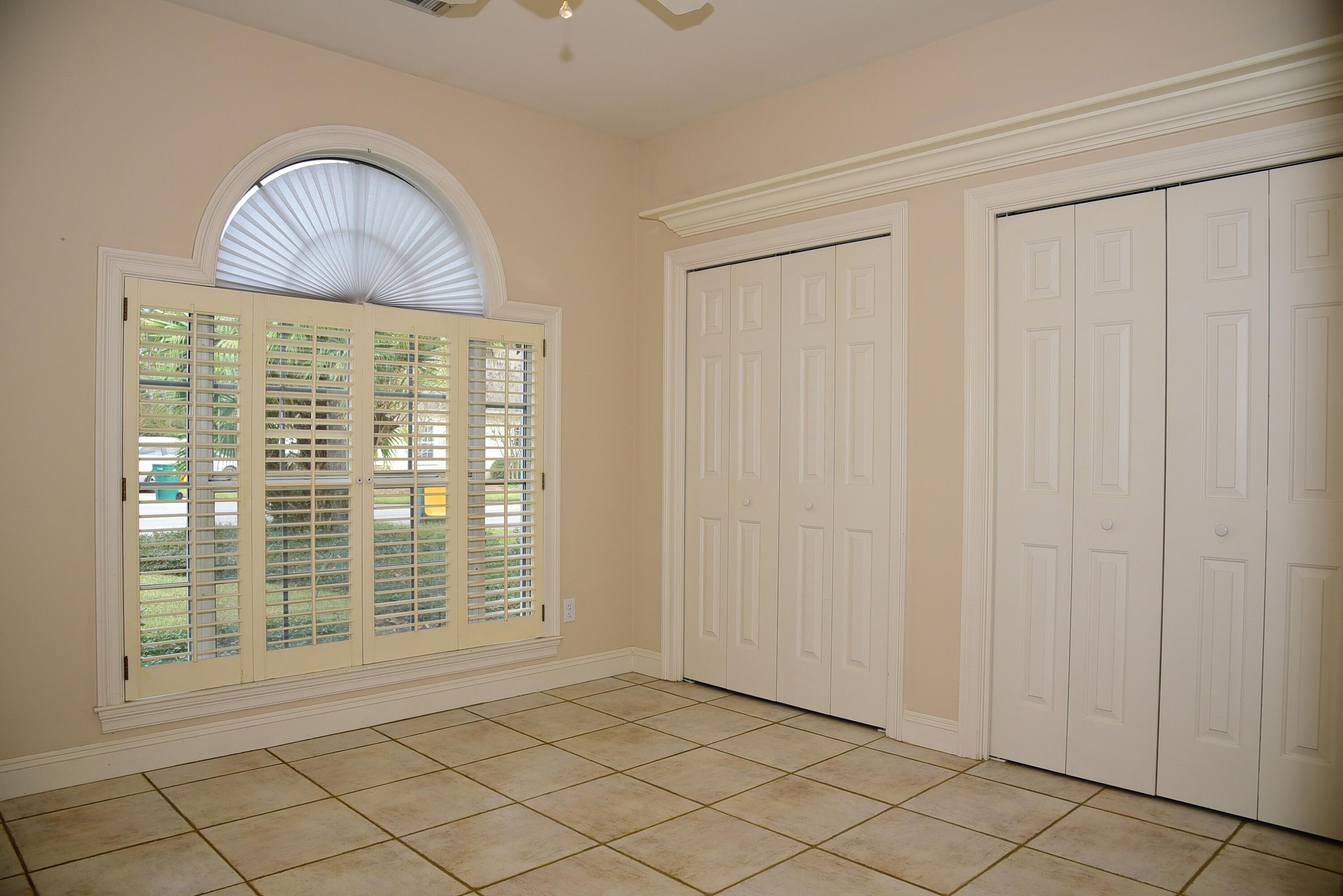 OAKMONT PLACE - Residential Lease