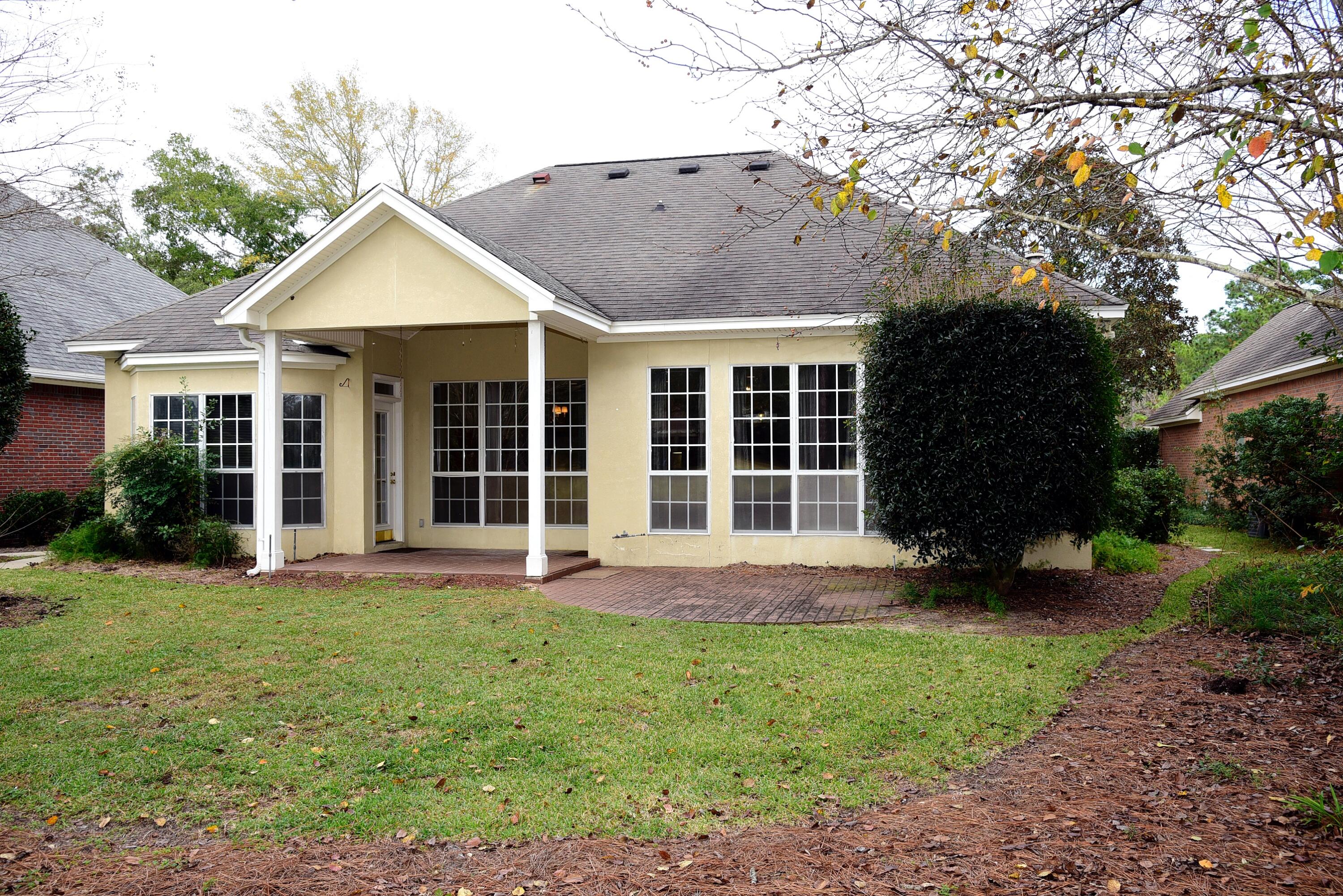OAKMONT PLACE - Residential Lease