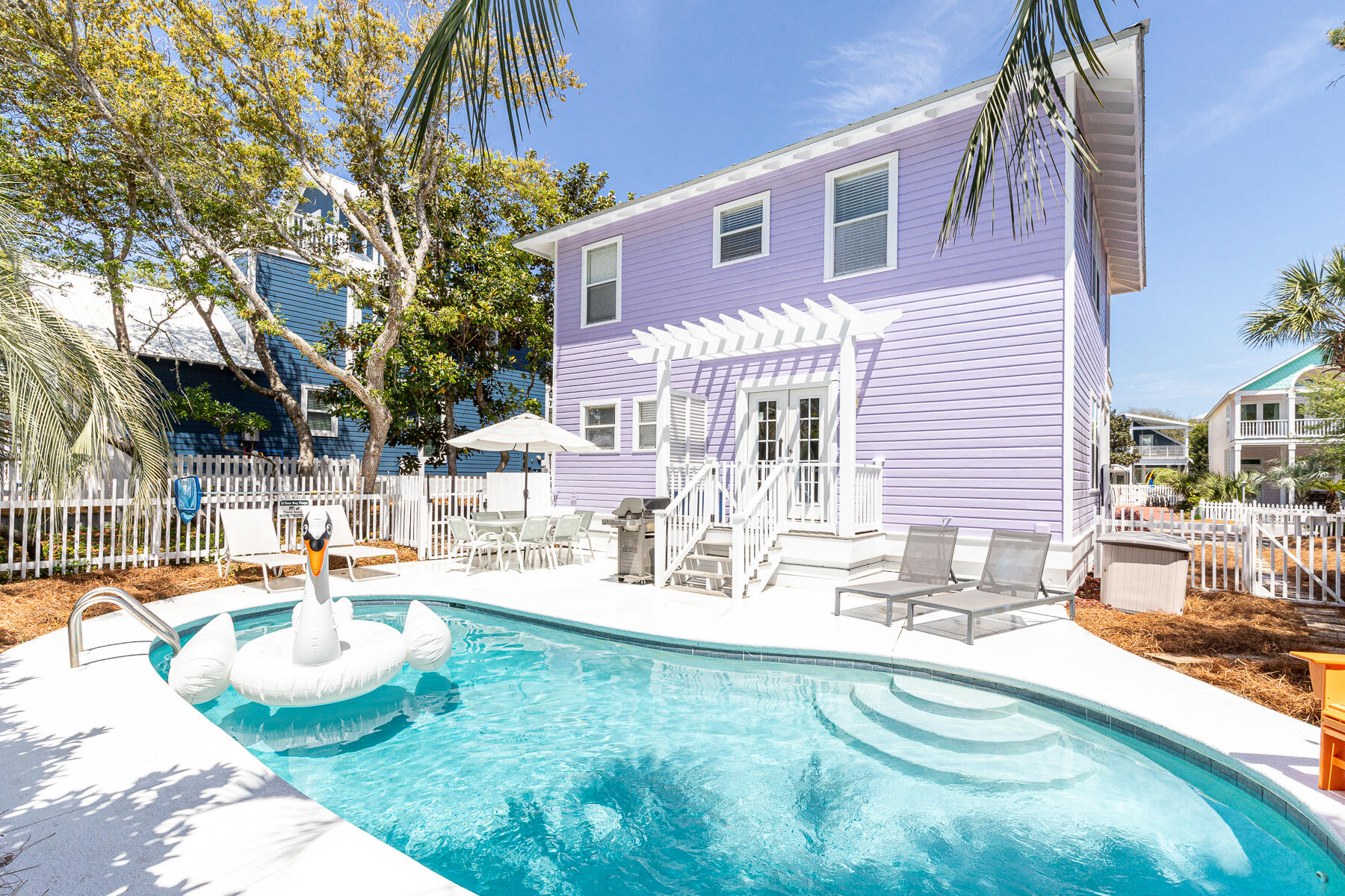 SUNRISE BEACH - Residential