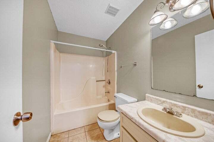 BROWNSVILLE STATION 3 - Residential Lease