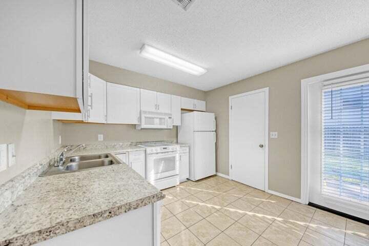 BROWNSVILLE STATION 3 - Residential Lease