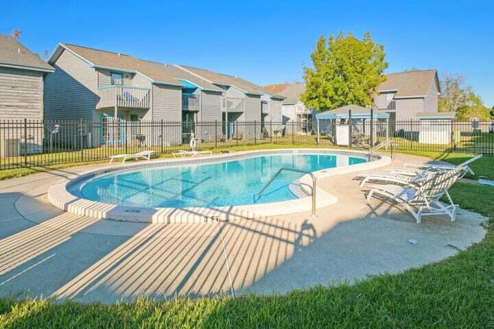 BROWNSVILLE STATION 3 - Residential Lease