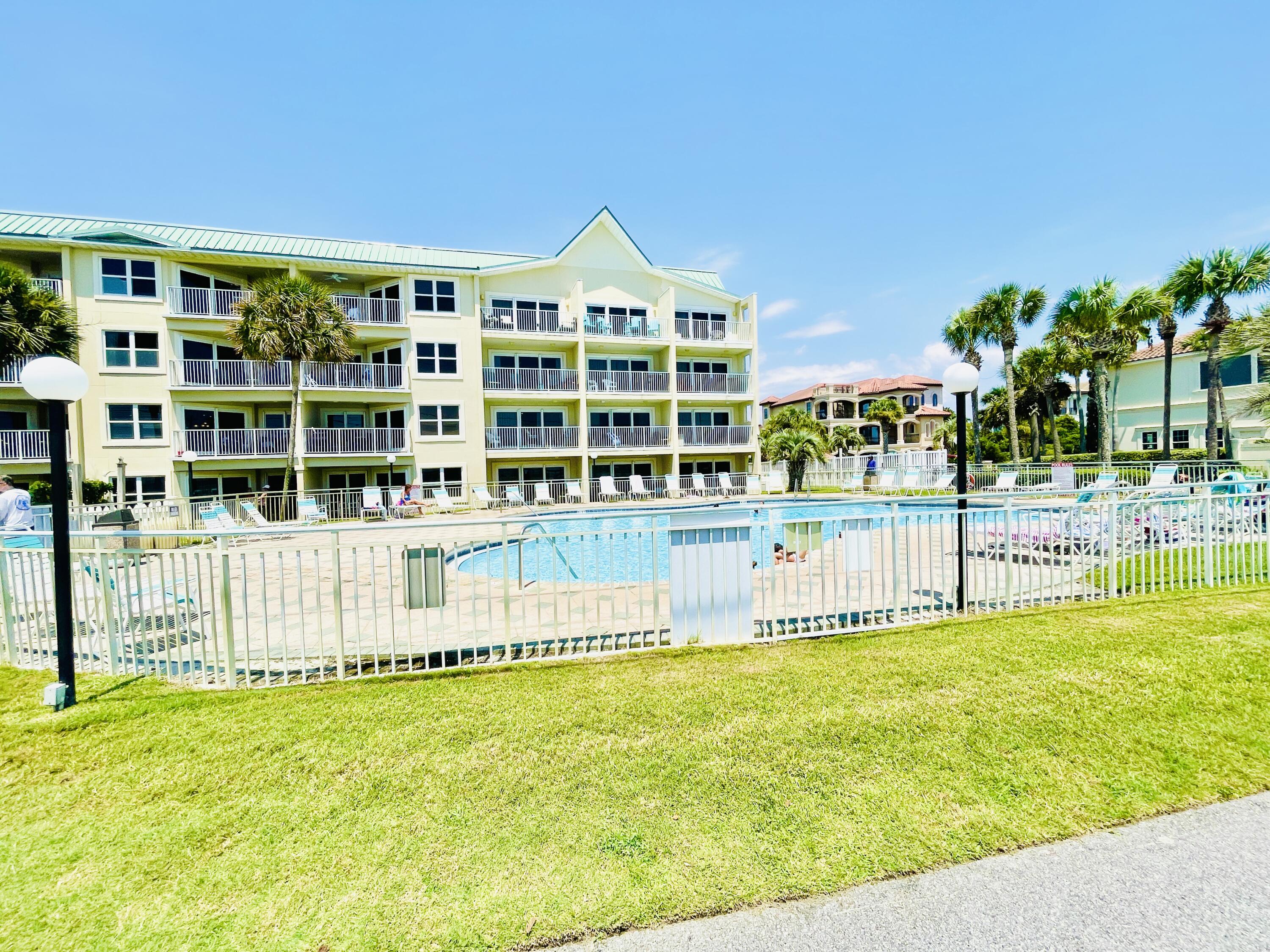 MARAVILLA CONDO 2 - Residential