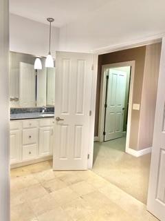 SOUTH HAVEN TOWNHOMES - Residential Lease