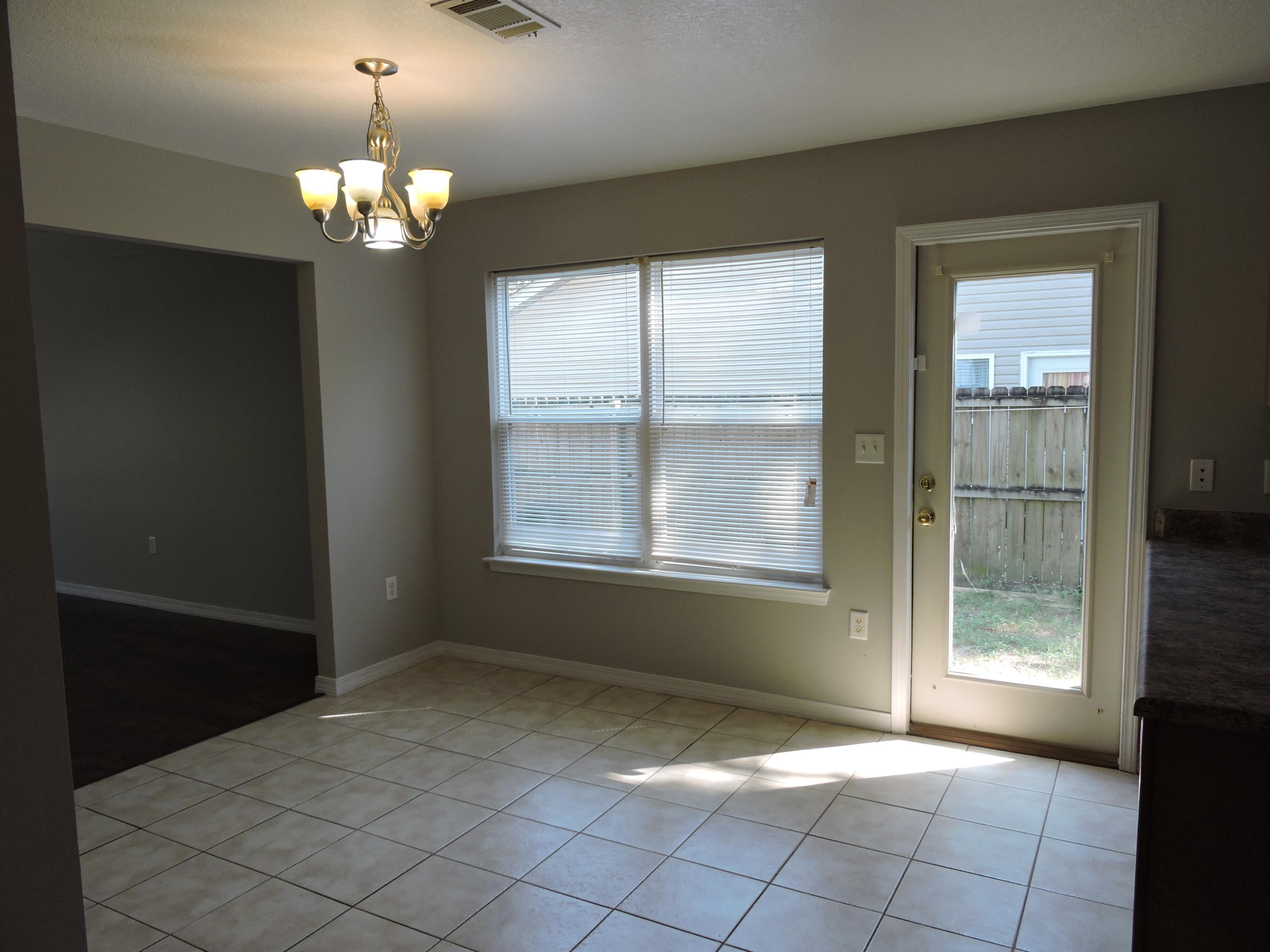 MORRIS ADDN TO CRESTVIEW - Residential Lease