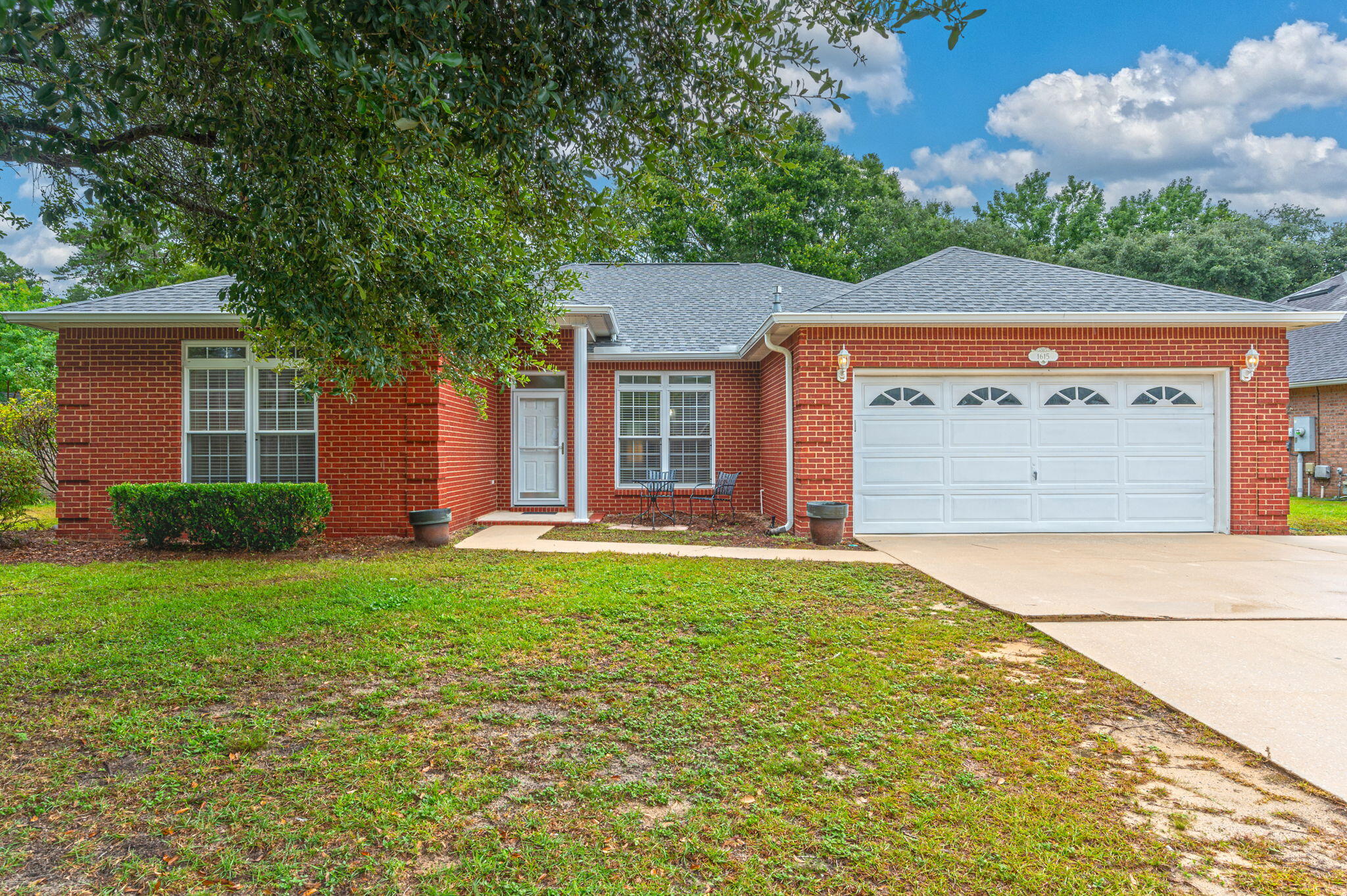 PARKWOOD ESTATES PH 7 - Residential Lease