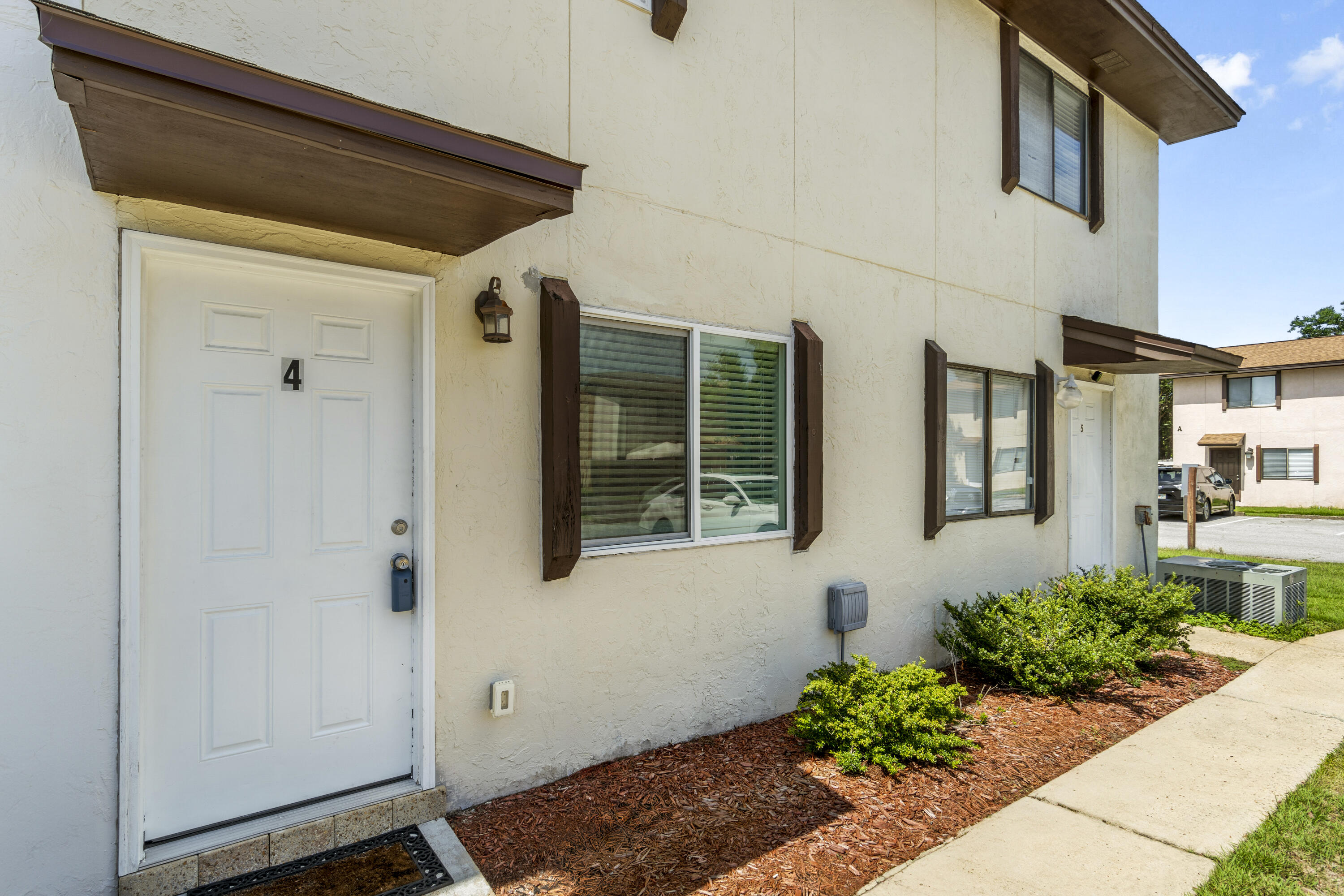 INDIAN HILLS - Residential