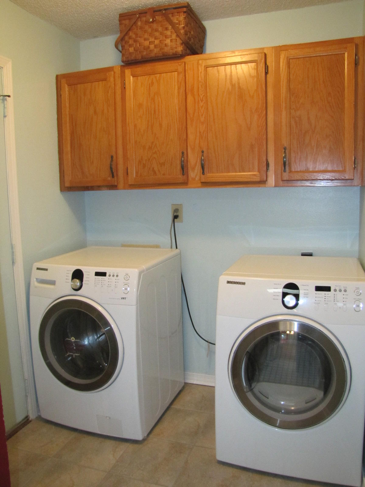 COUNTRYVIEW ESTATES - Residential Lease