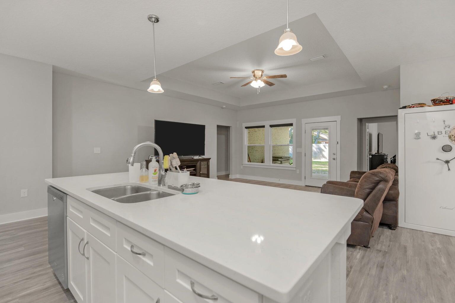 PINNACLE POINT - Residential Lease
