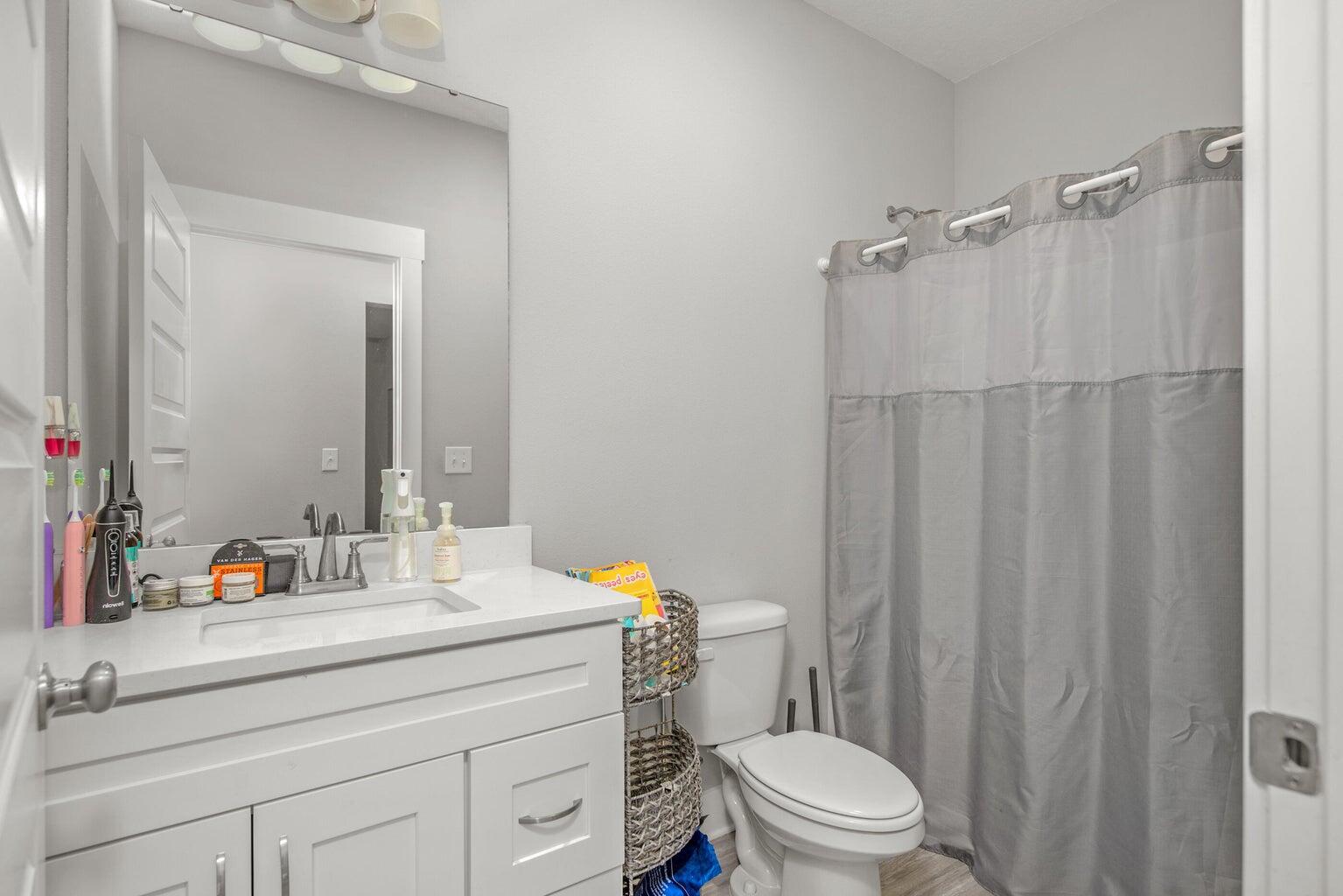 PINNACLE POINT - Residential Lease