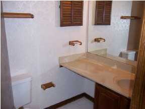 ROYAL OAK VILLAGE 2A - Residential Lease