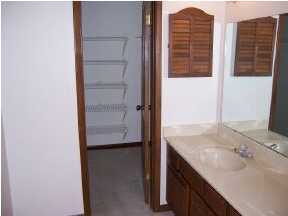 ROYAL OAK VILLAGE 2A - Residential Lease