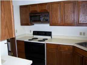 ROYAL OAK VILLAGE 2A - Residential Lease