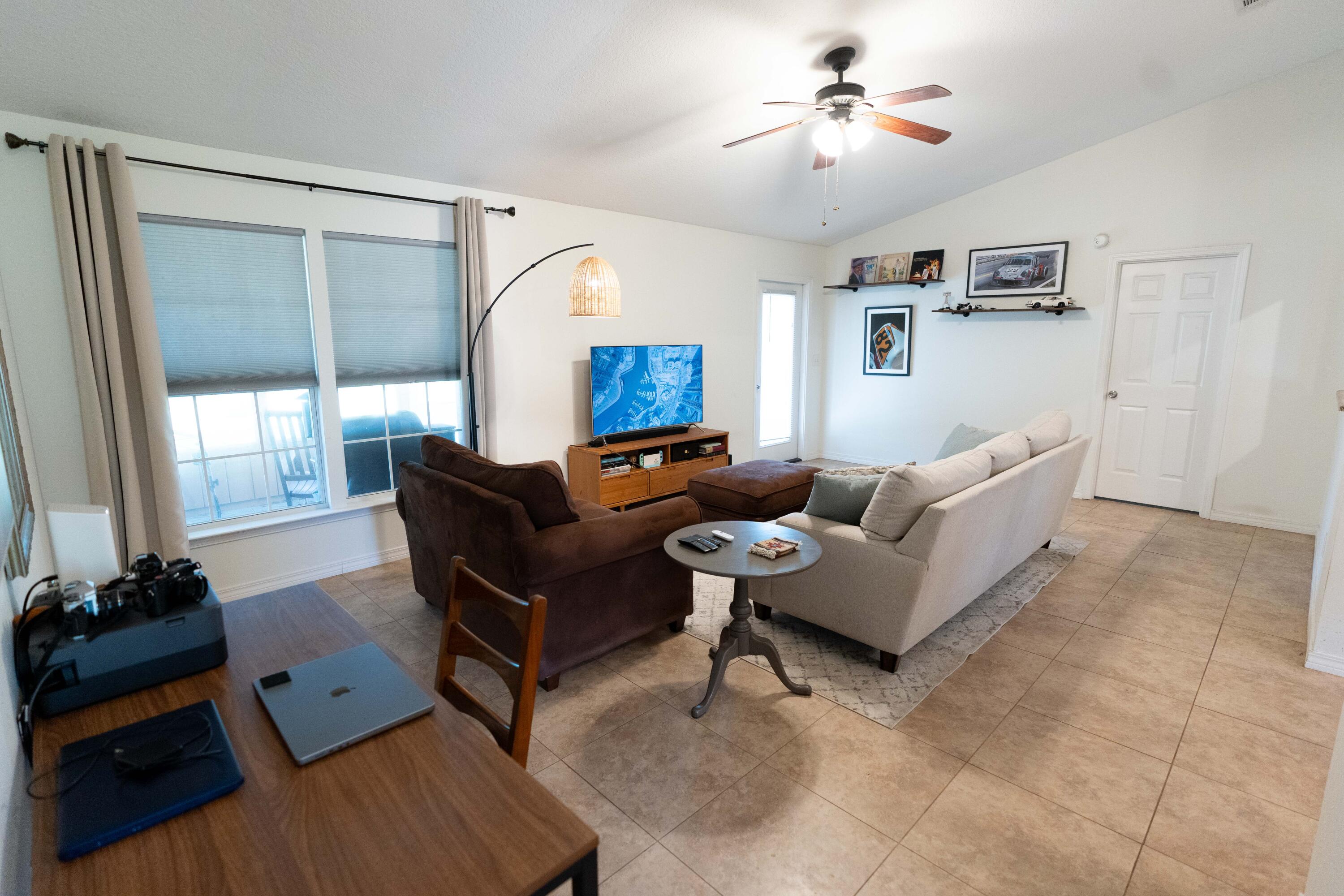 WYNNEHAVEN BCH PATIO HOMES 2ND ADD LOT 10 BLK E - Residential Lease