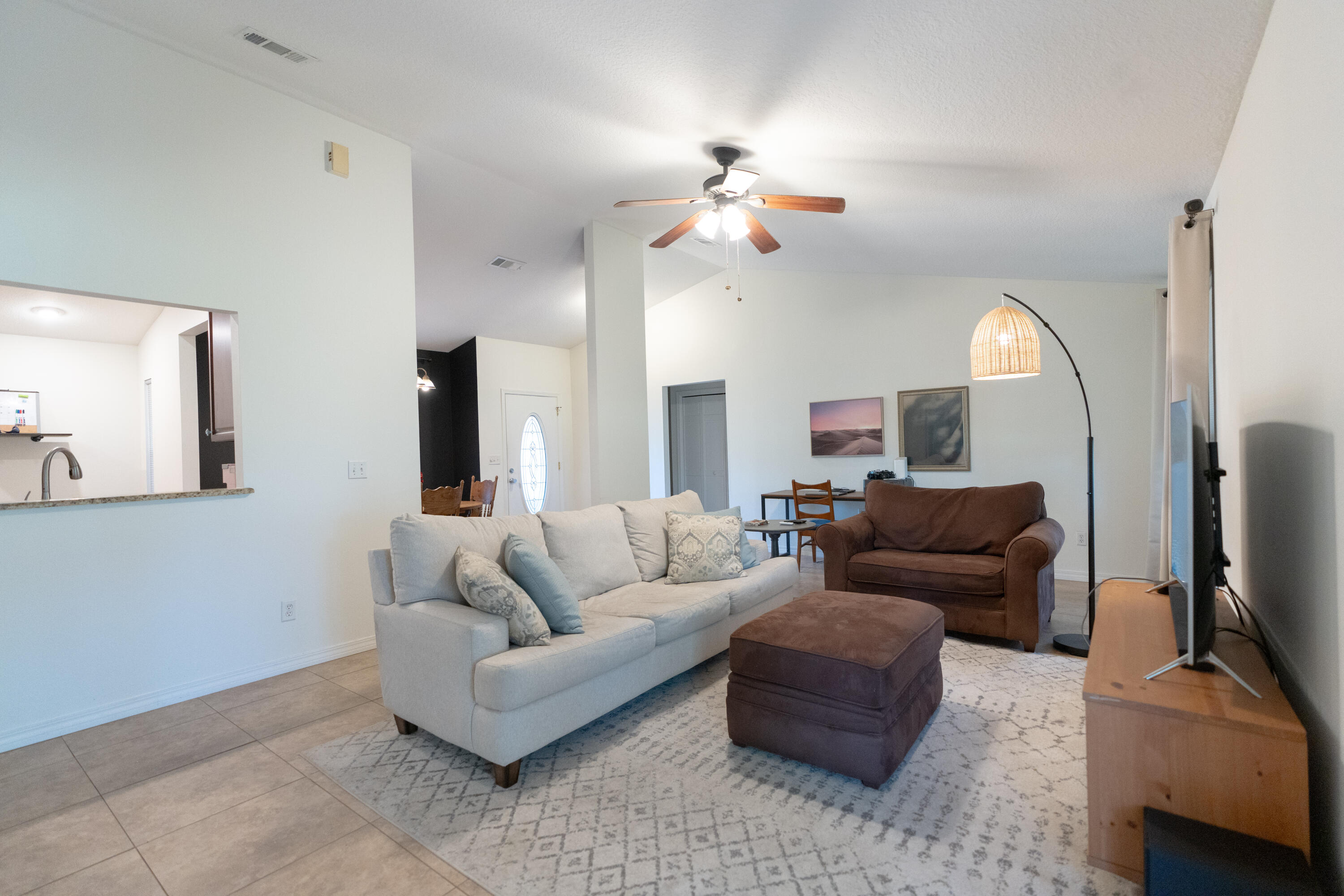 WYNNEHAVEN BCH PATIO HOMES 2ND ADD LOT 10 BLK E - Residential Lease