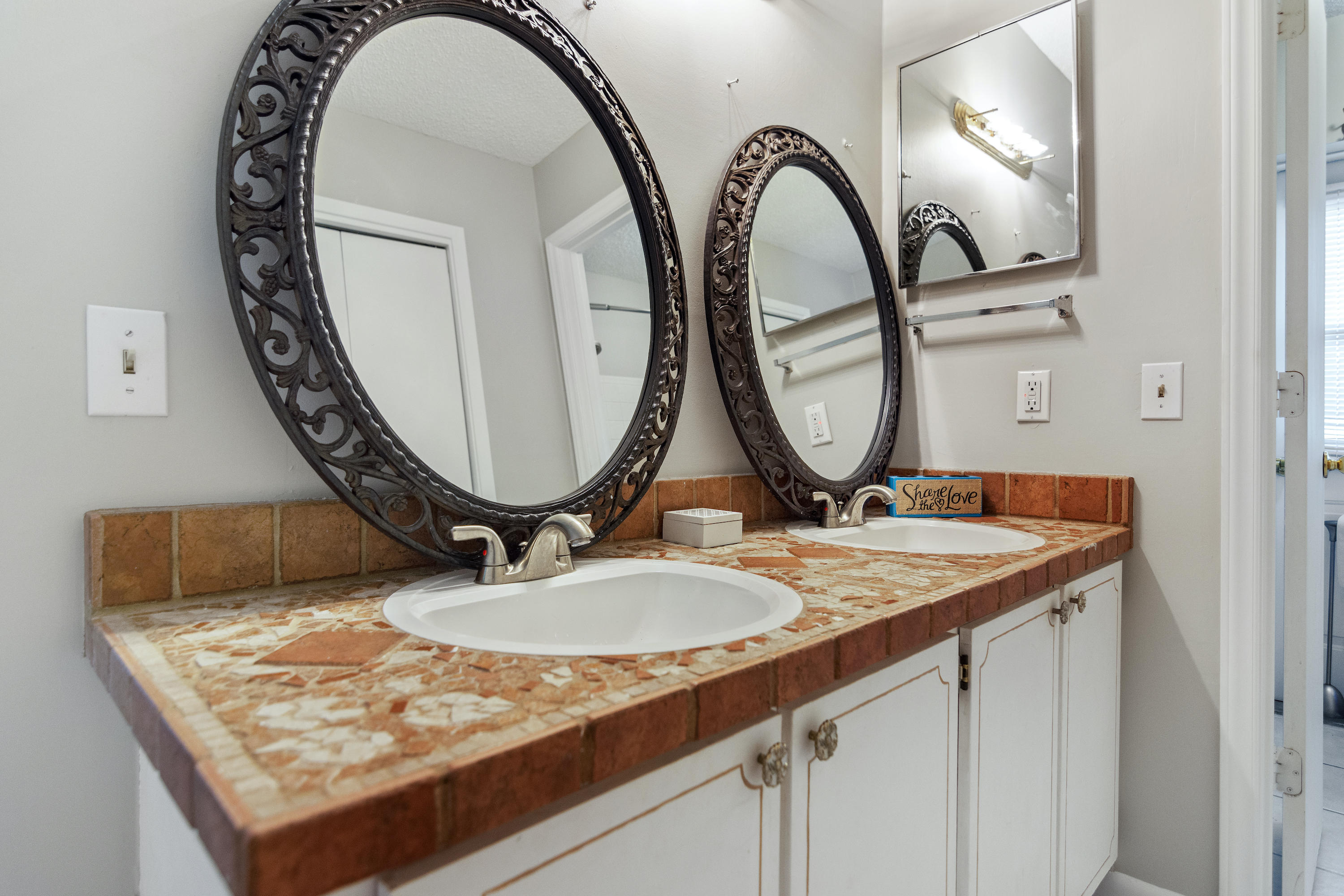 PALM ESTATES UNIT 2 - Residential