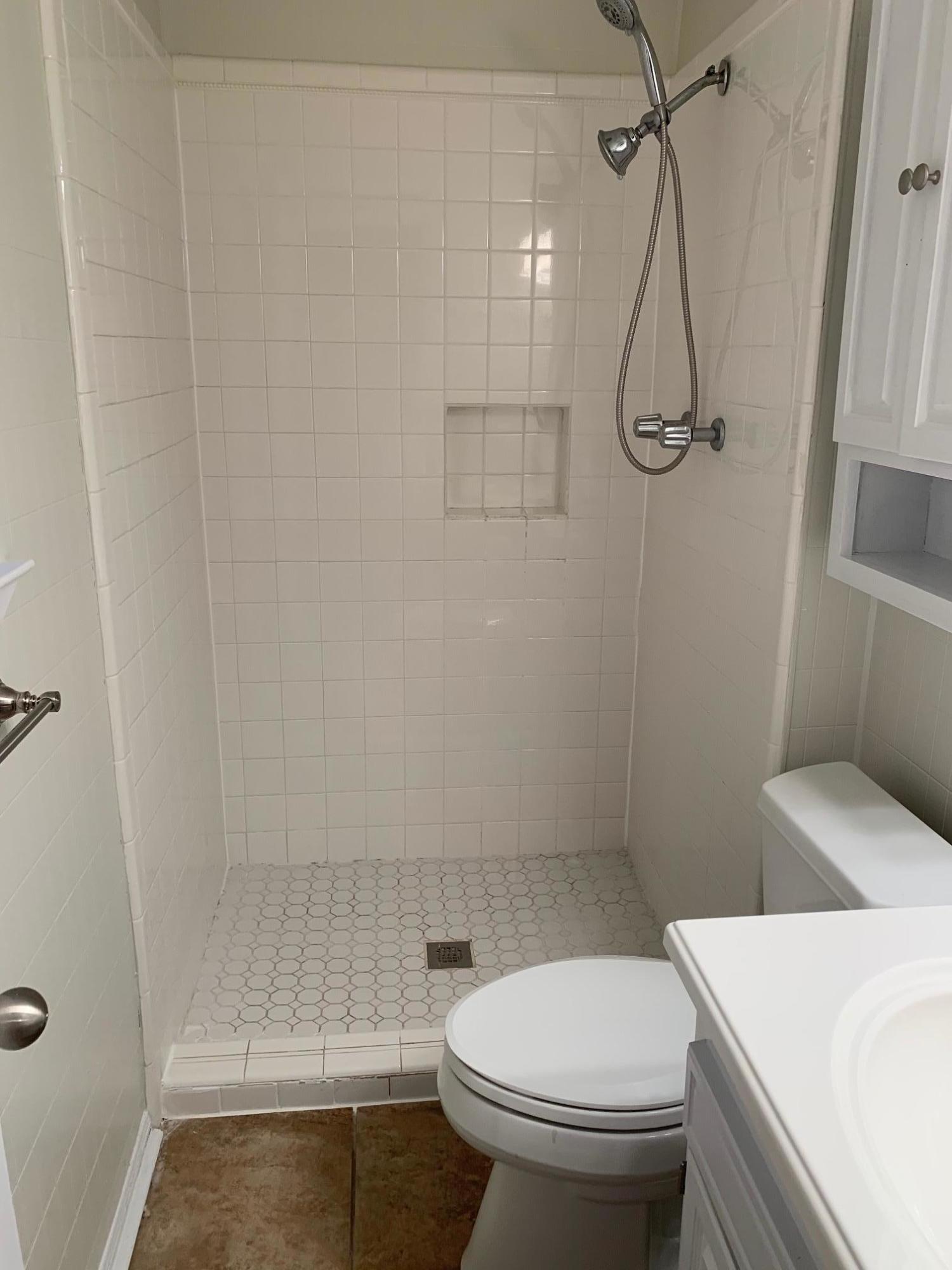 PORT DIXIE - Residential Lease