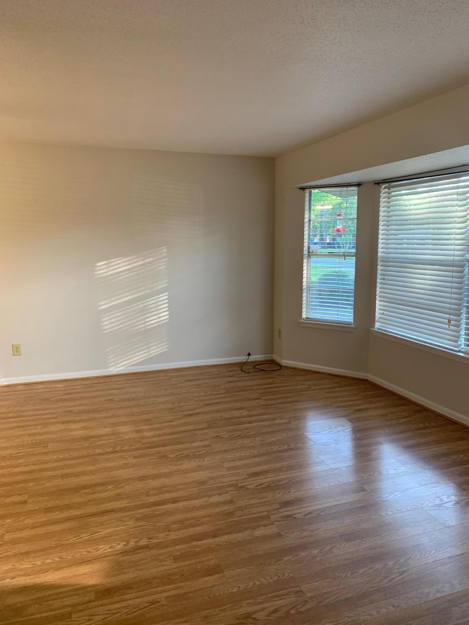 PORT DIXIE - Residential Lease