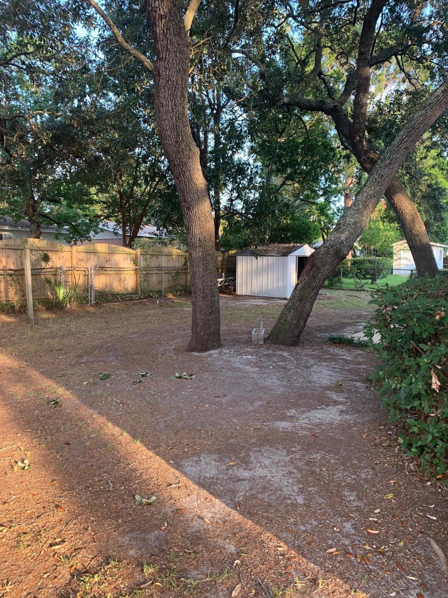 PORT DIXIE - Residential Lease