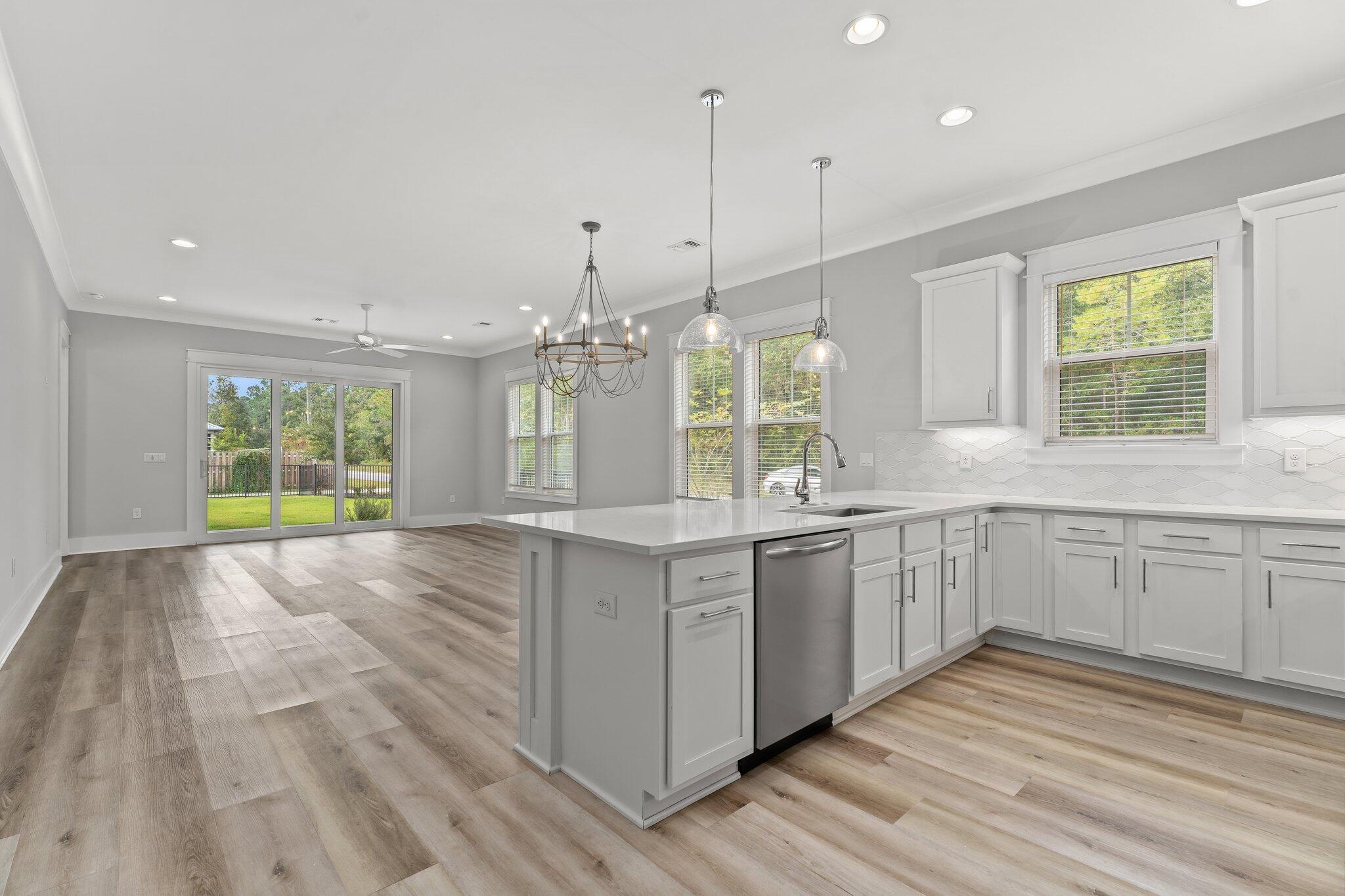 GRAYTON BAYOU - Residential Lease