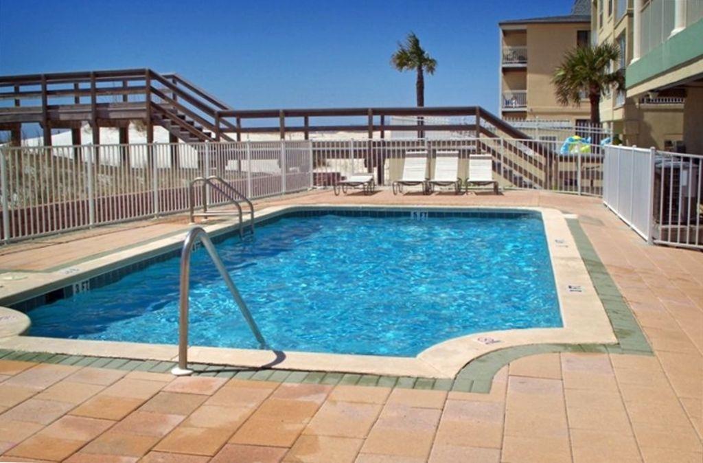 BLUE DOLPHIN CONDO - Residential