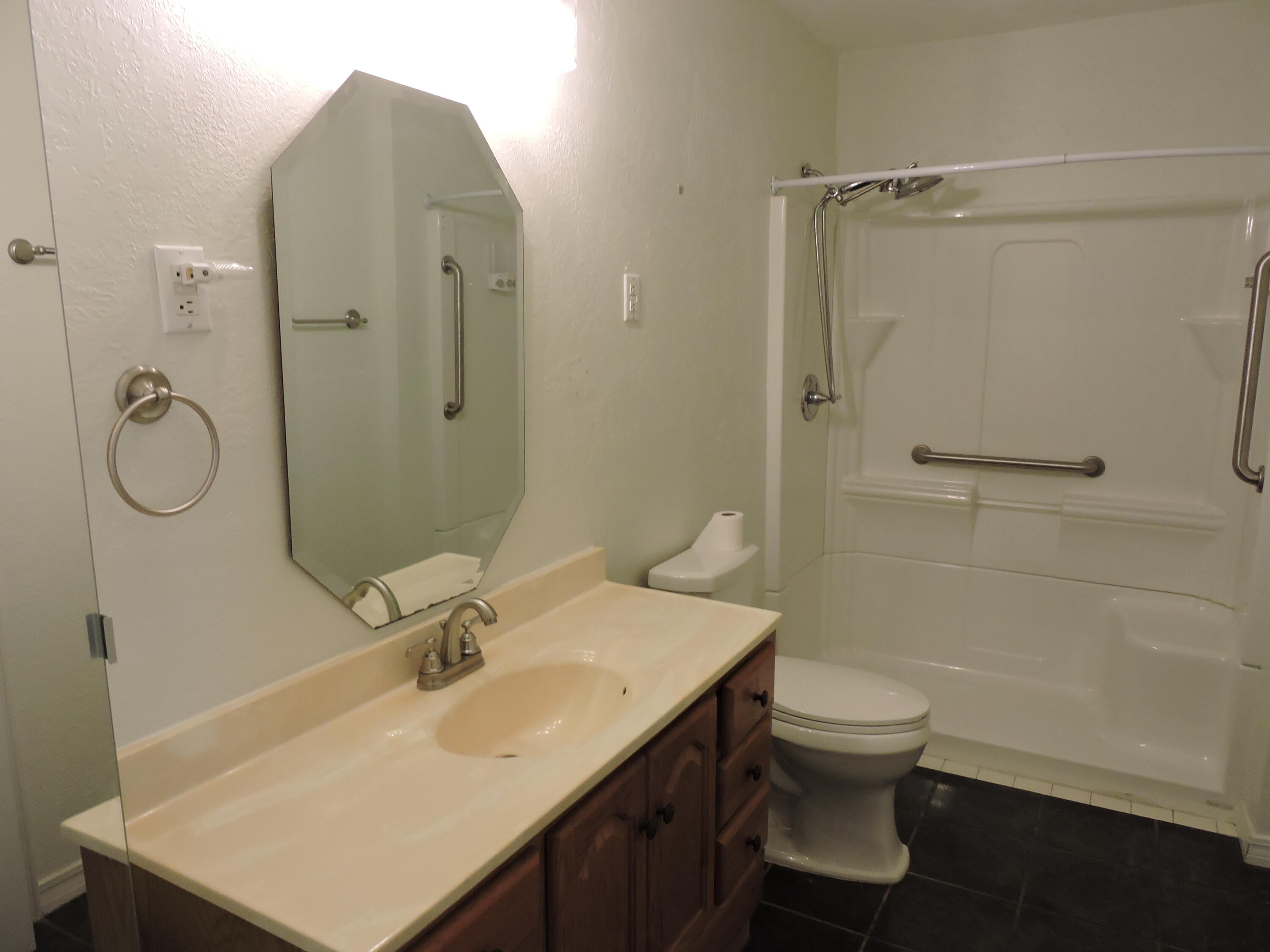 METES & BOUNDS - Residential Lease