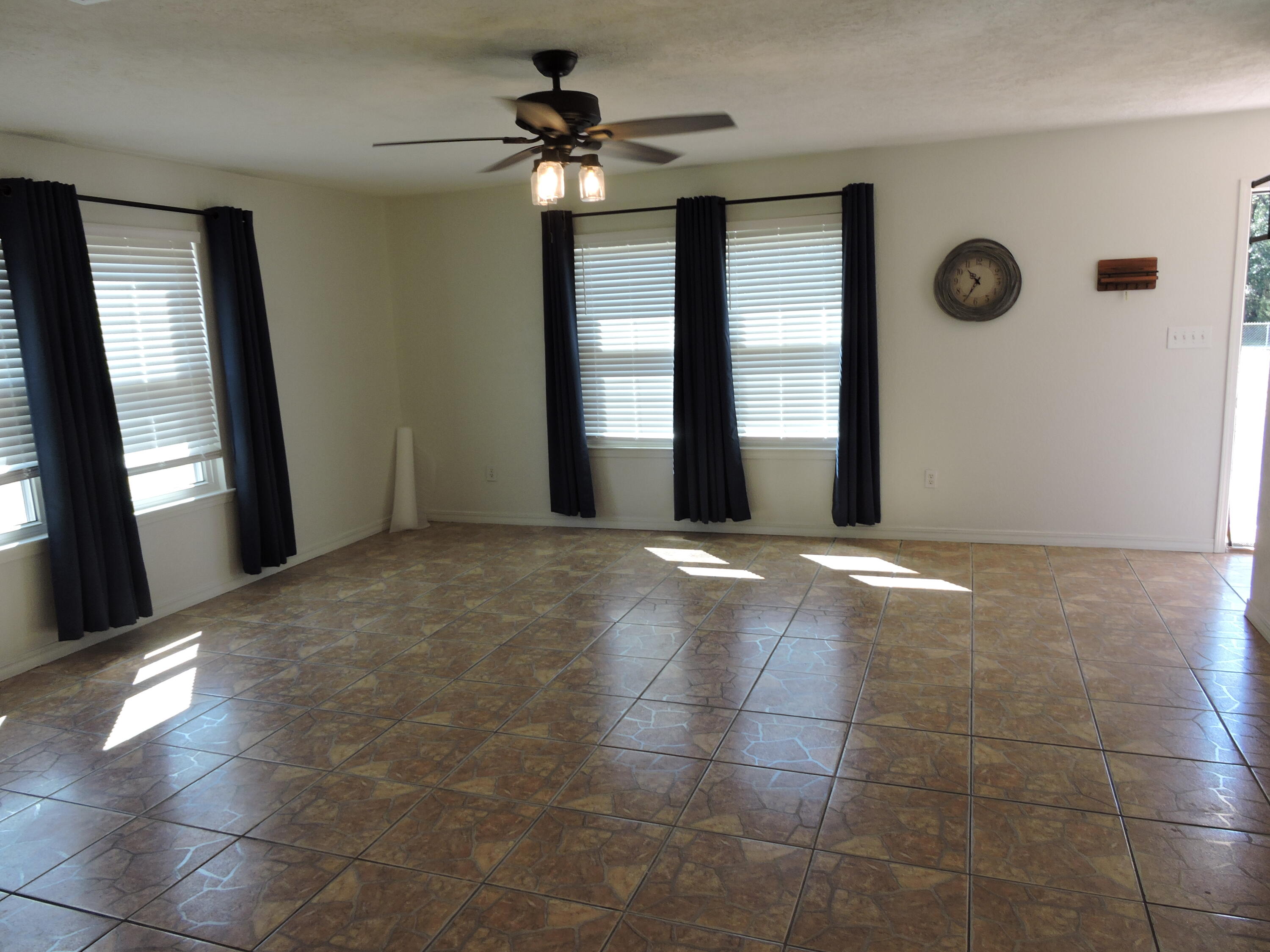 METES & BOUNDS - Residential Lease