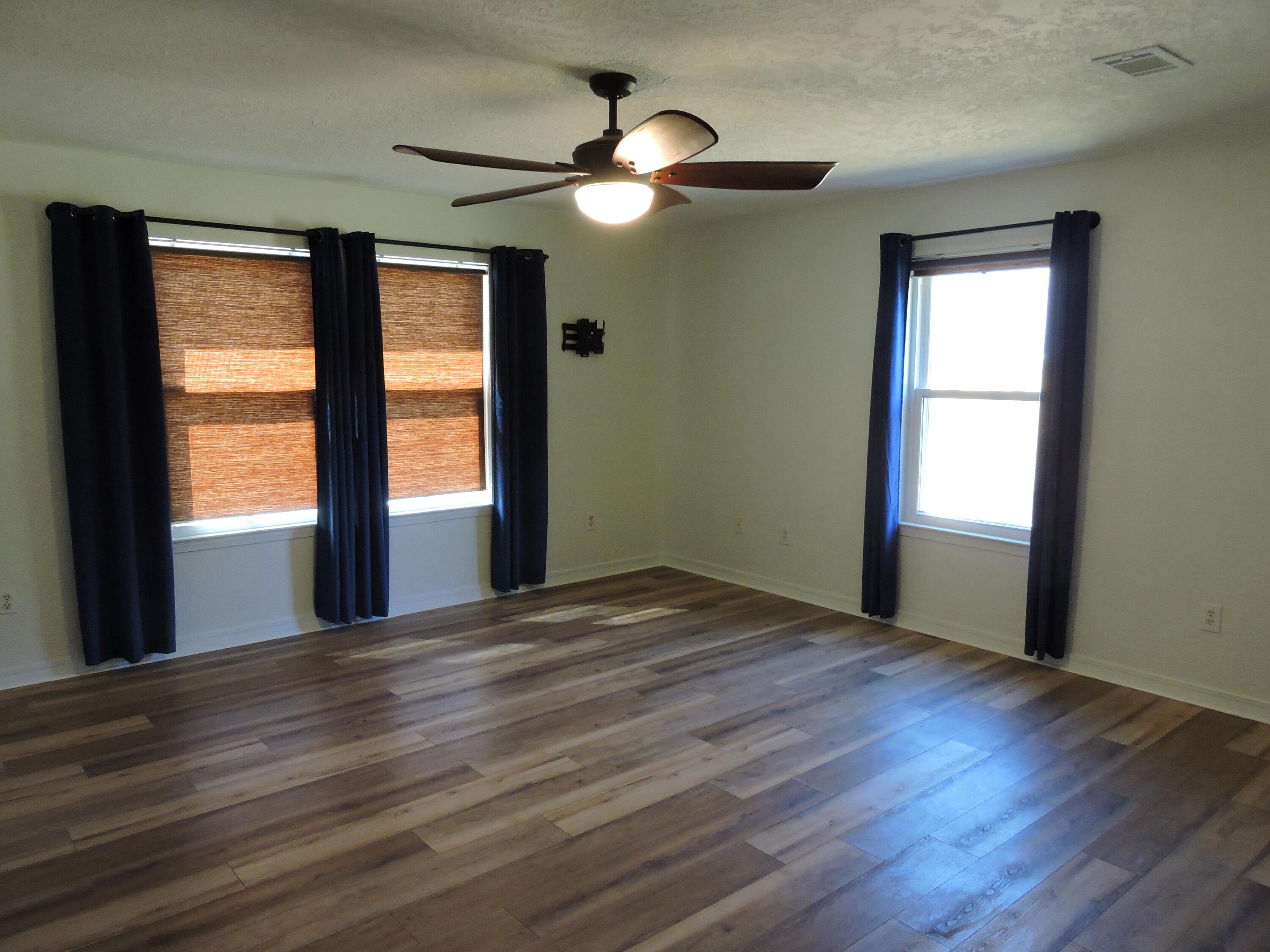 METES & BOUNDS - Residential Lease