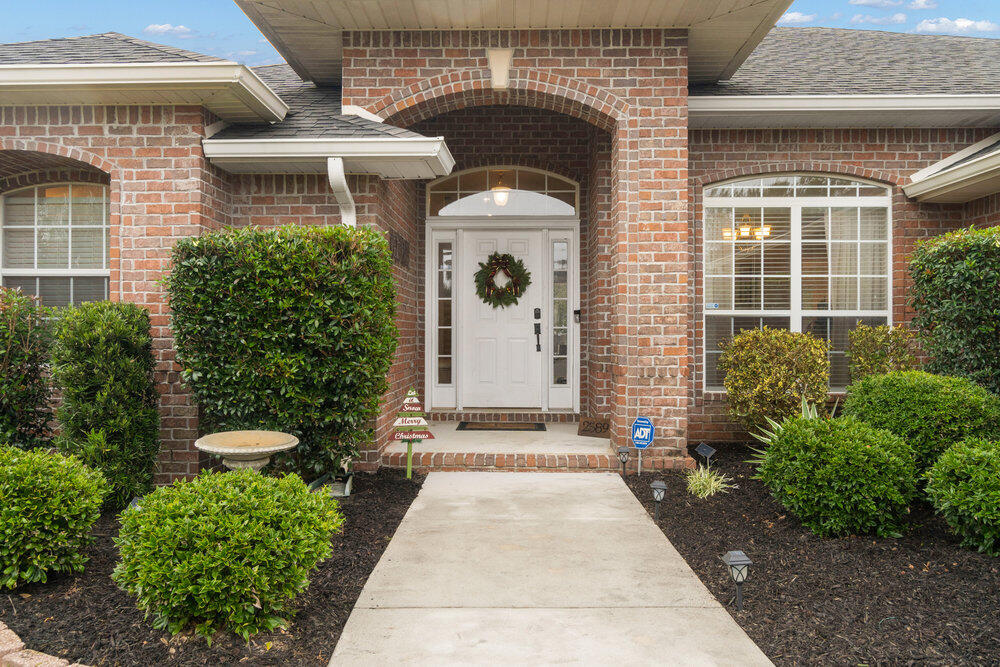 Ready to say, WOW?! This home is priced to sell. Where else will you find such a beauty that needs zero work effort before movingWhen you enter into Harvell's Crossing neighborhood, you will notice a very well kept neighborhood that circles around with one access point. It's highly elevated with a gorgeous entrance. This home actually sits towards the back corner to give your family privacy. The property is well-maintained with several updates to ensure the move-in ready feeling on closing day! 

This is a desirable area, and a closer commute to the beaches, restaurants and stores. This home is not in a flood zone either. 

Pre approved showings only and they are also searching  for a Feb 25th closing date or rent back option temporarily.
