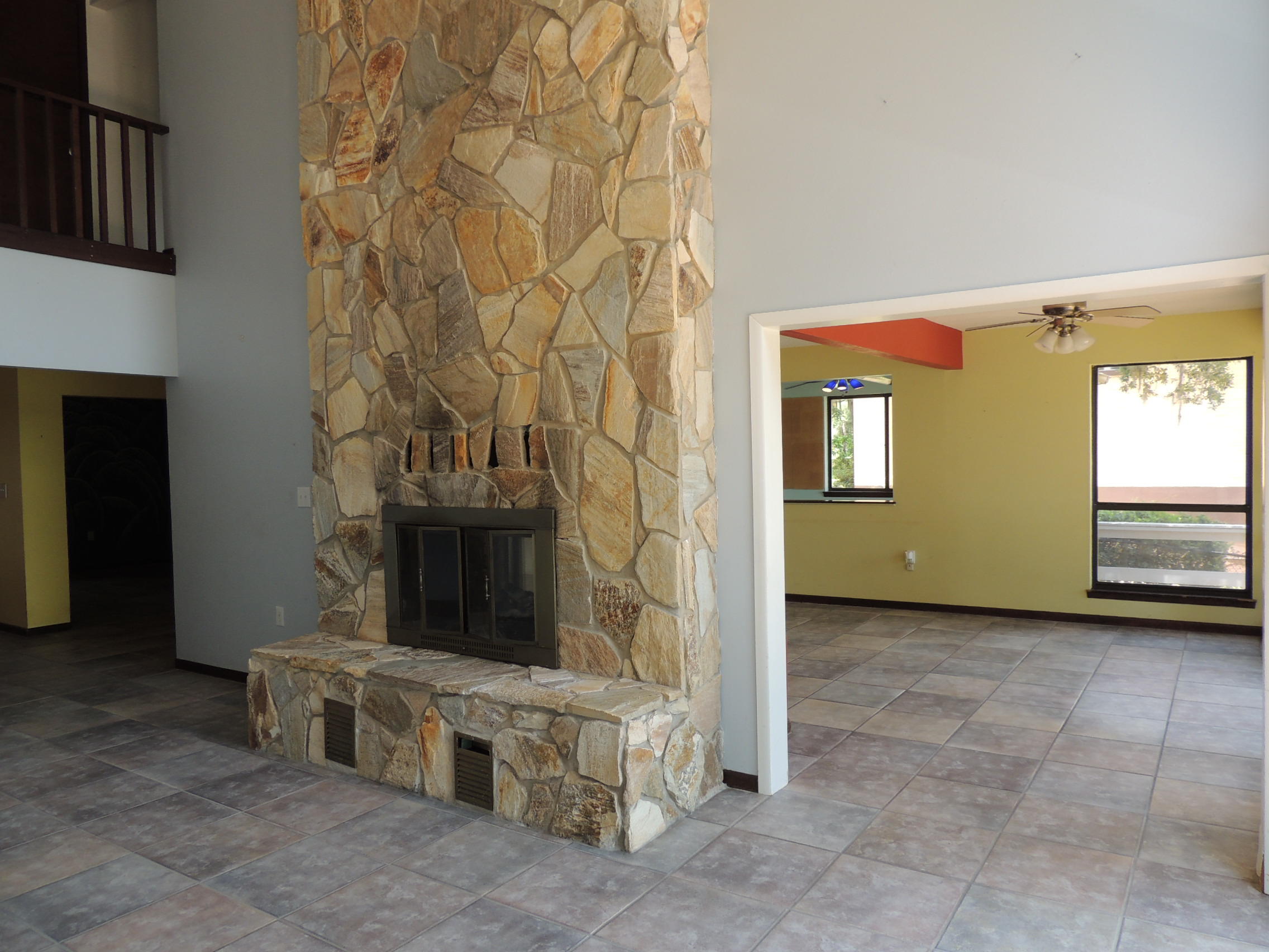 WOODLAND SHORES - Residential