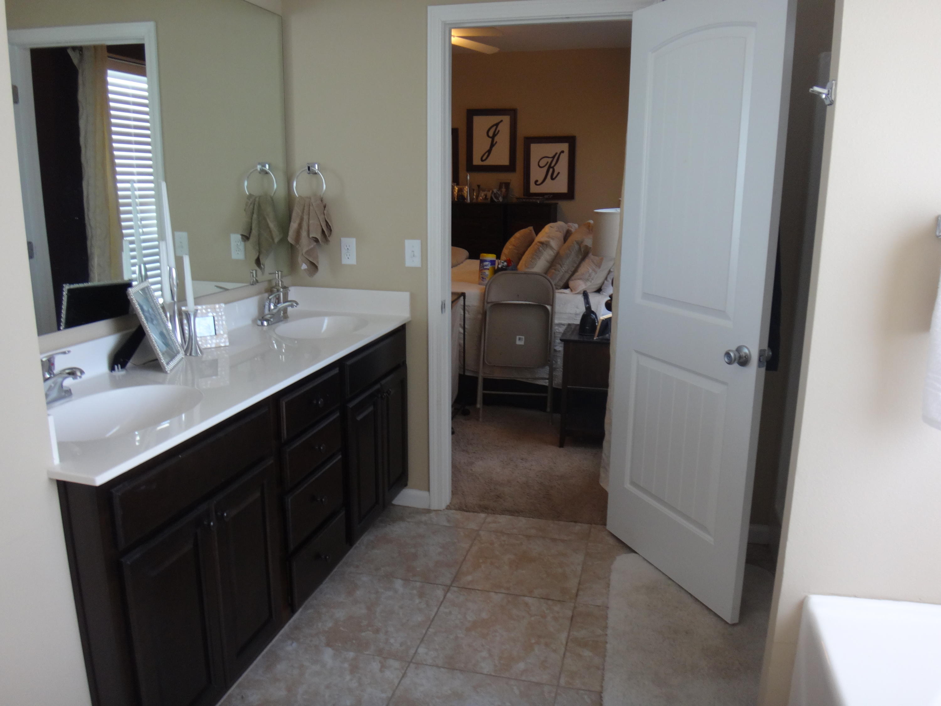 REDWOOD VILLAGE - Residential Lease