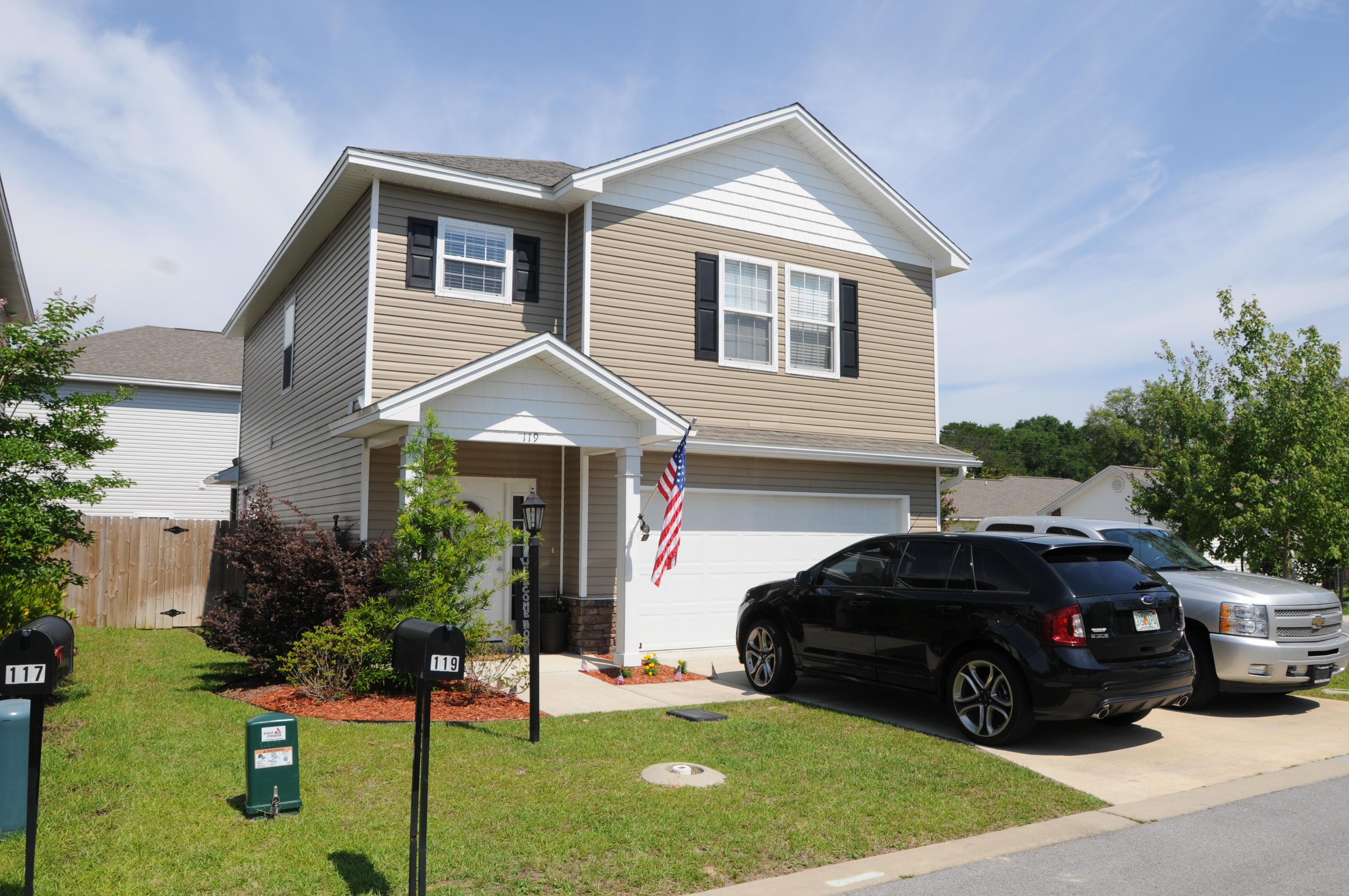 REDWOOD VILLAGE - Residential Lease