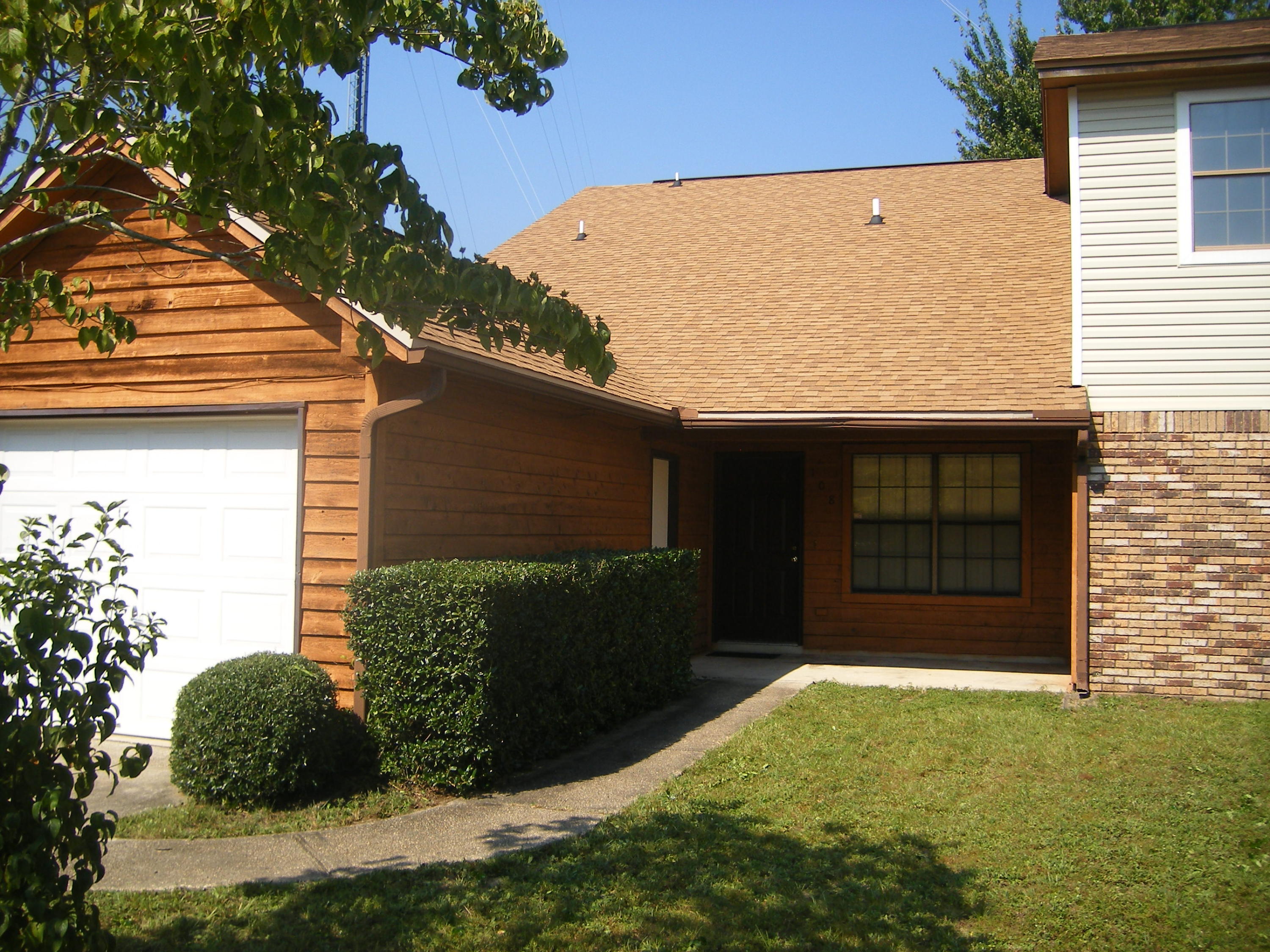 SANDY LAKES ESTATES - Residential Lease