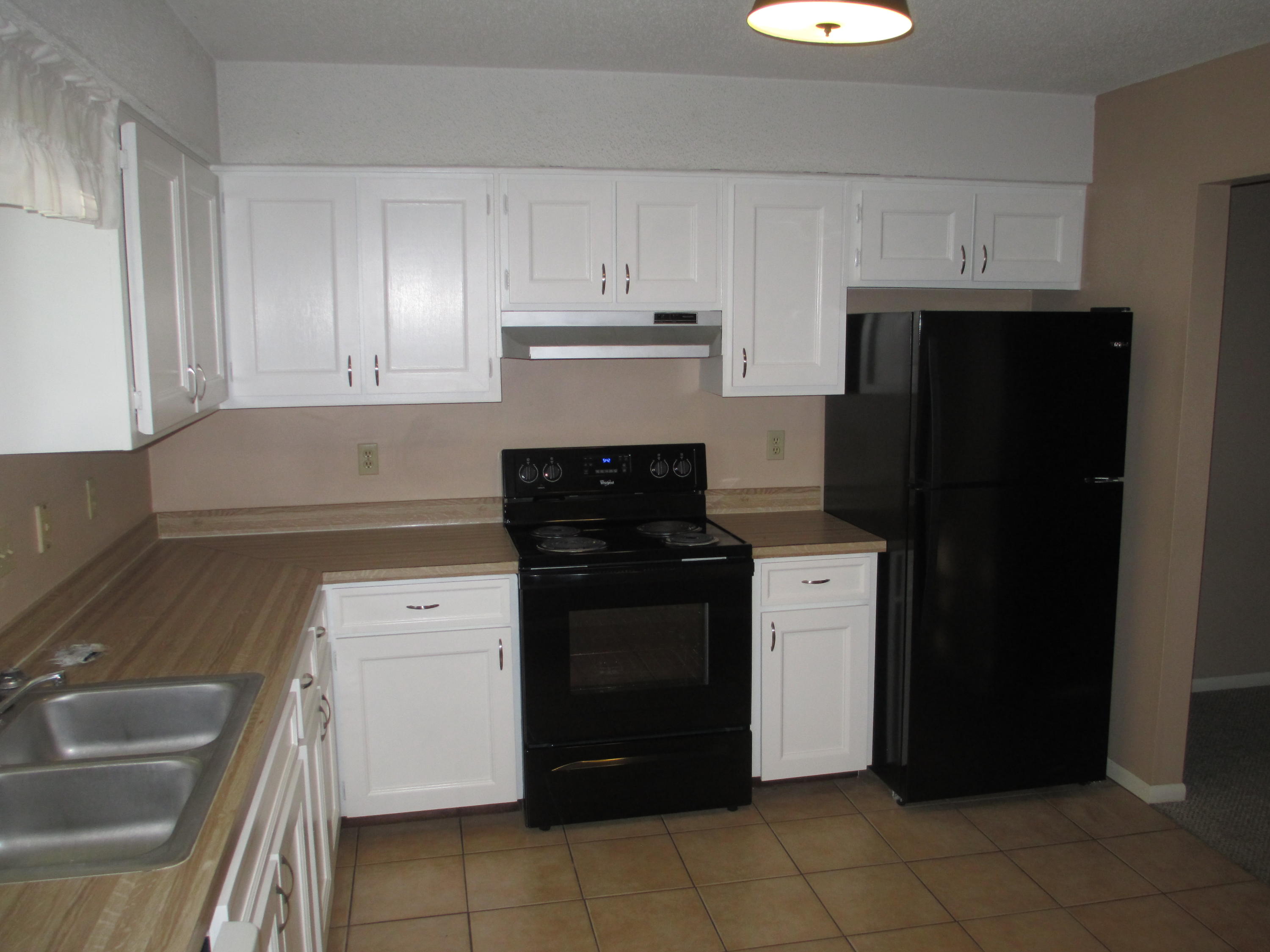 SANDY LAKES ESTATES - Residential Lease