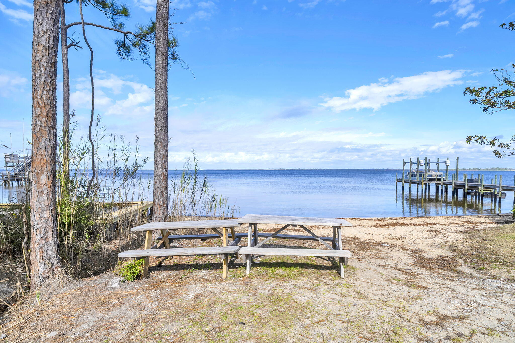 MAGNOLIA BEACH - Land