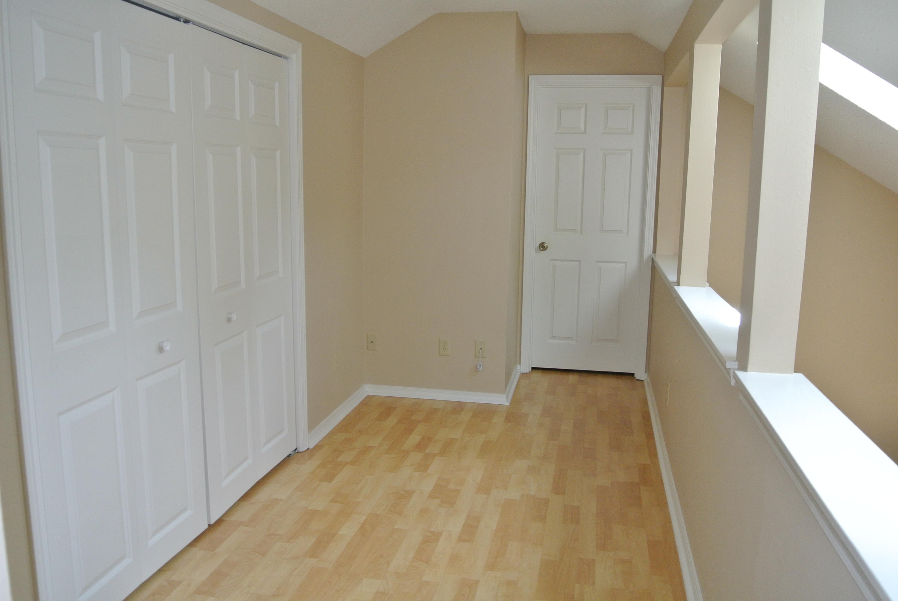 PARKWOOD SQUARE PH 1 - Residential Lease
