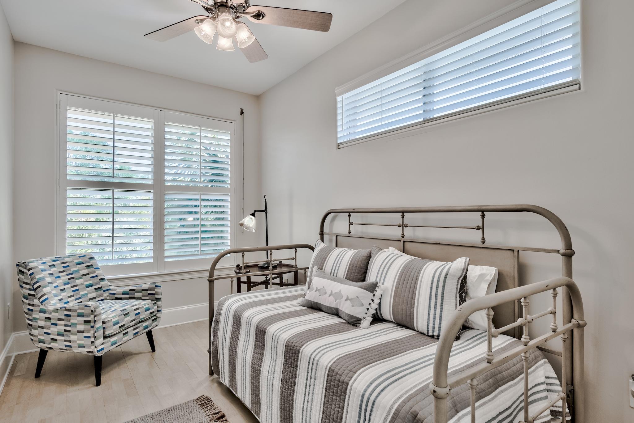 SHALIMAR POINTE S/D - Residential