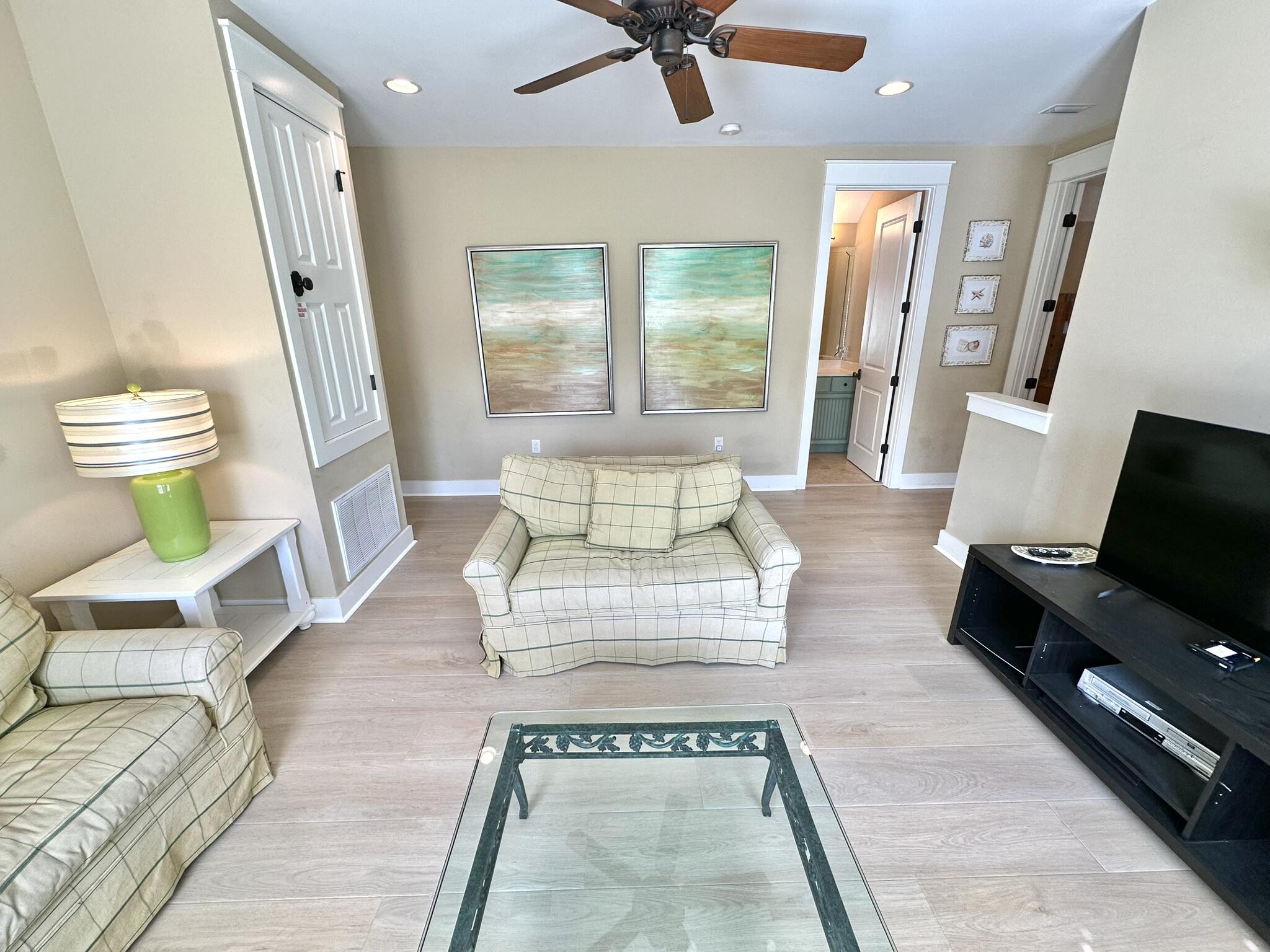 BUNGALOS AT SANDESTIN - Residential