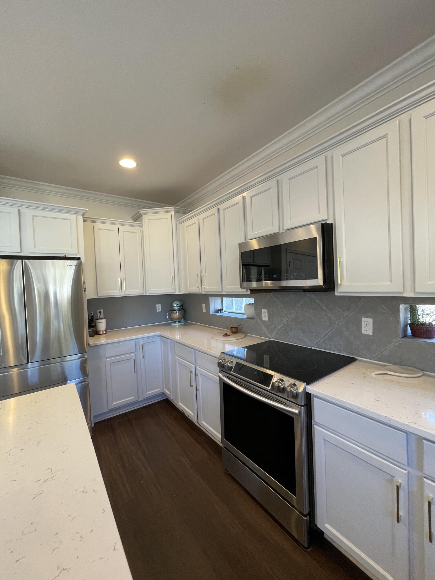 New Mary Esther 242300.10 - Residential Lease