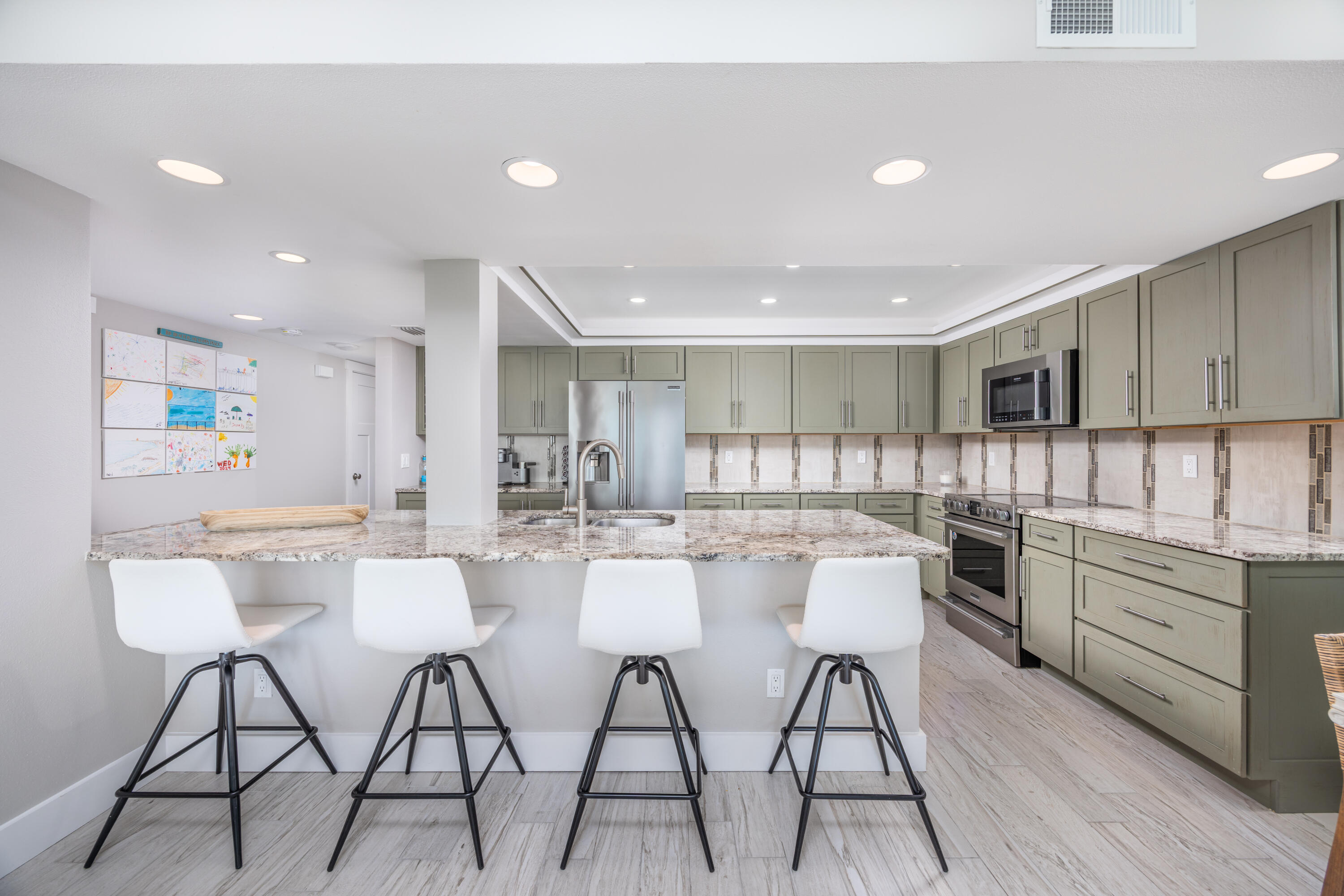 BREAKERS OF FWB PH 1 - Residential