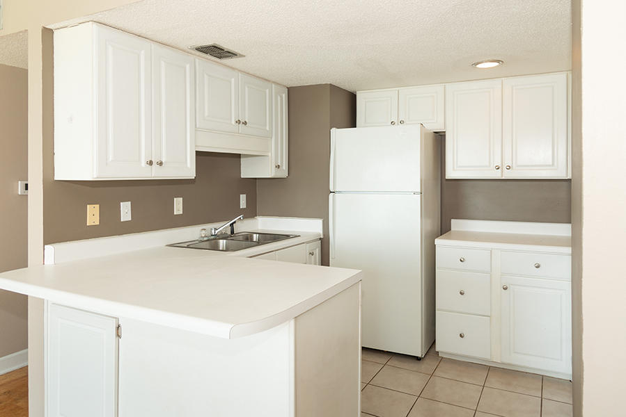 FINISTERRA CONDO - Residential Lease