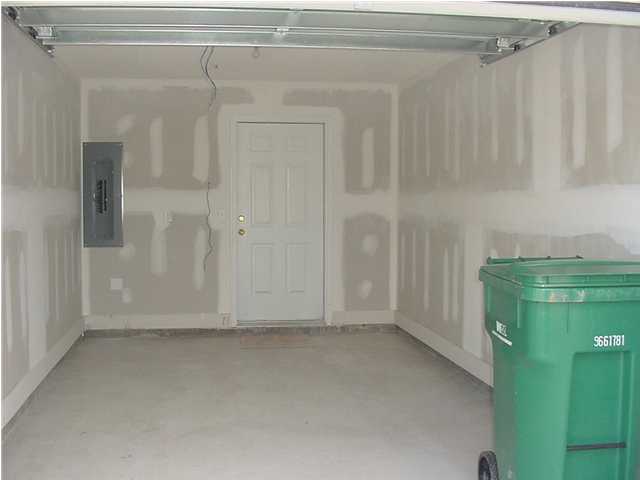 ROLLING PINES - Residential Lease