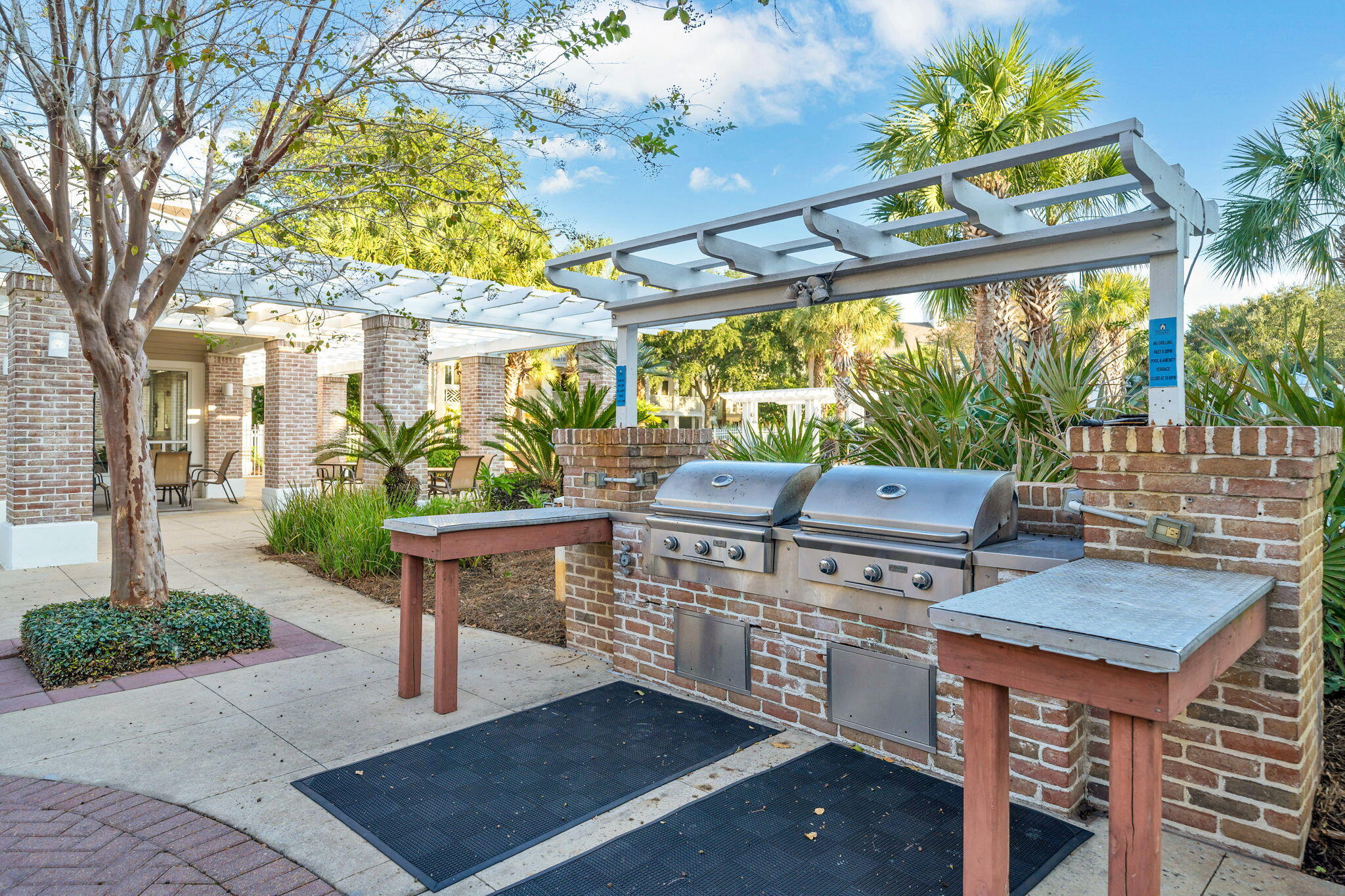 MARKET STREET INN - Residential