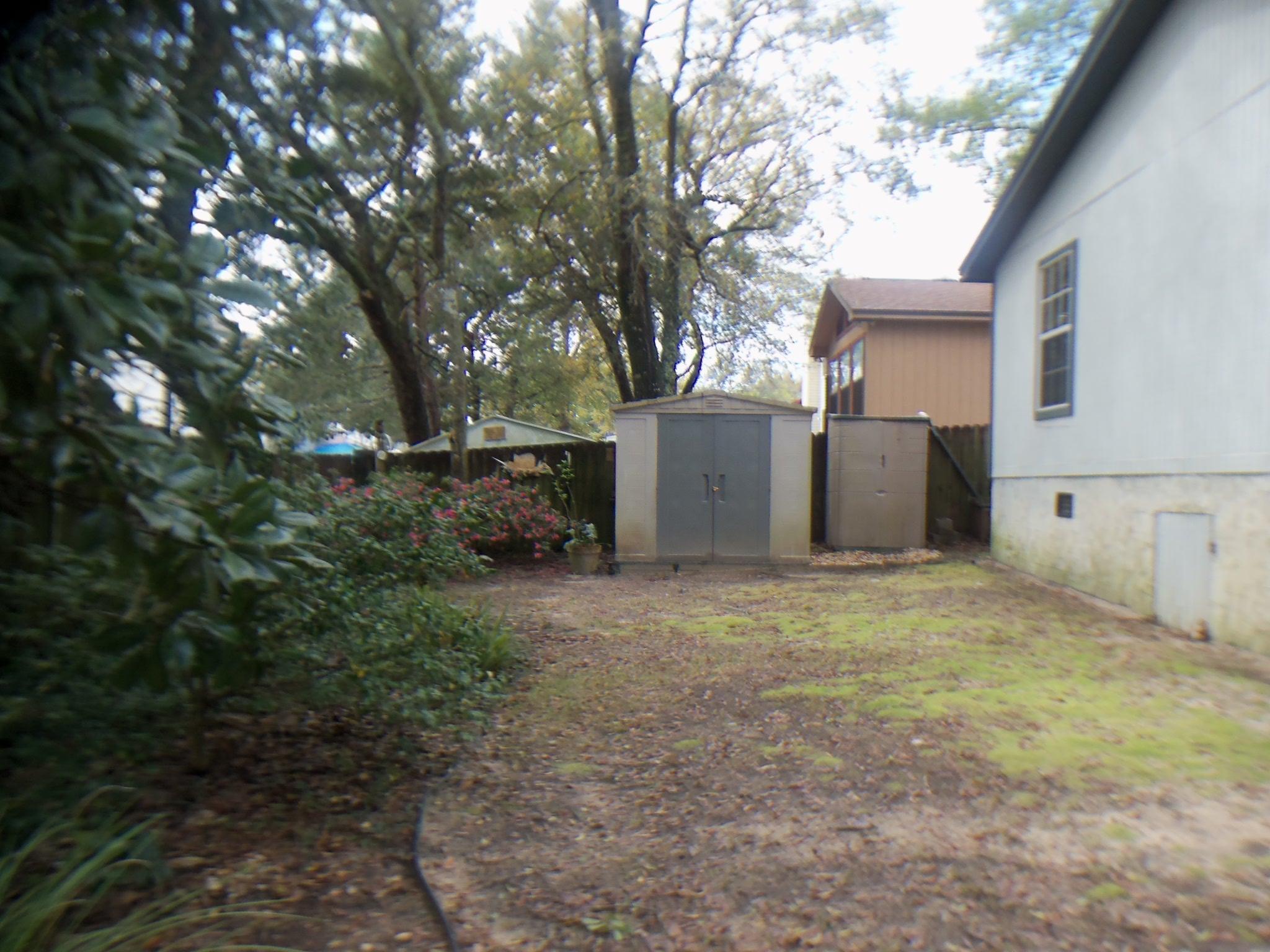 CREEKSIDE - Residential Lease