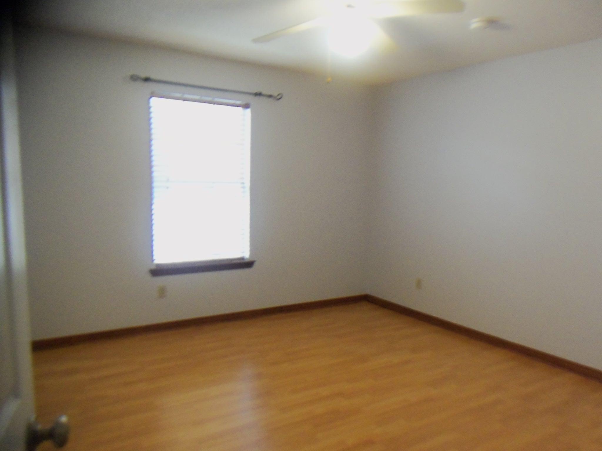 CREEKSIDE - Residential Lease