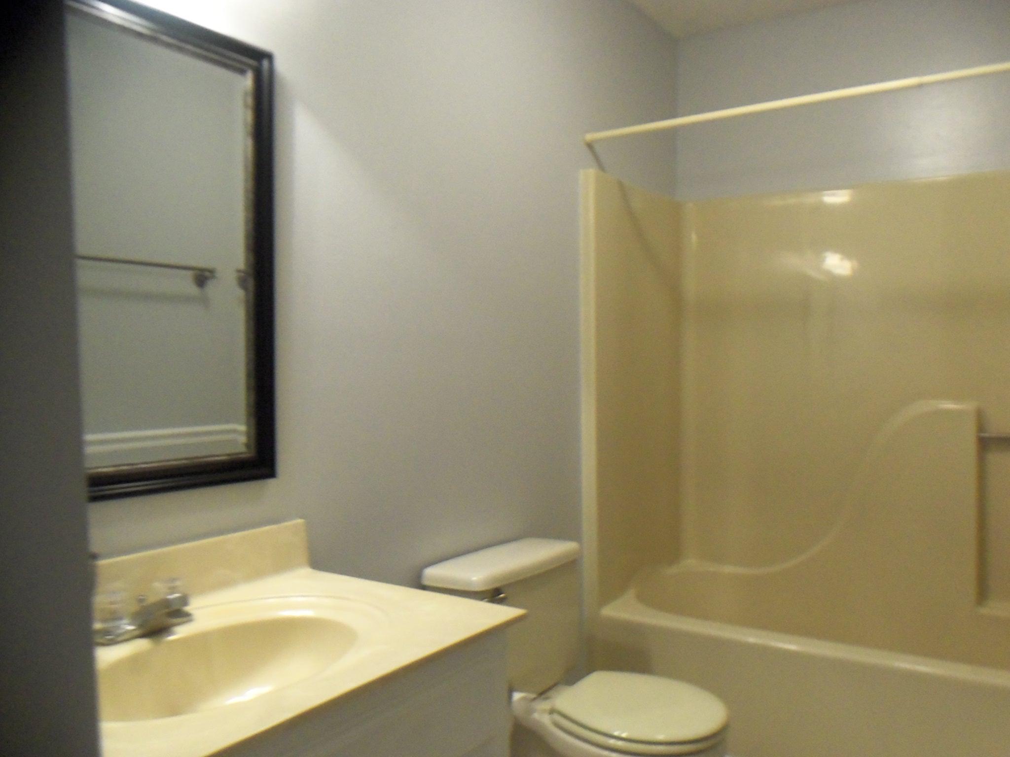CREEKSIDE - Residential Lease