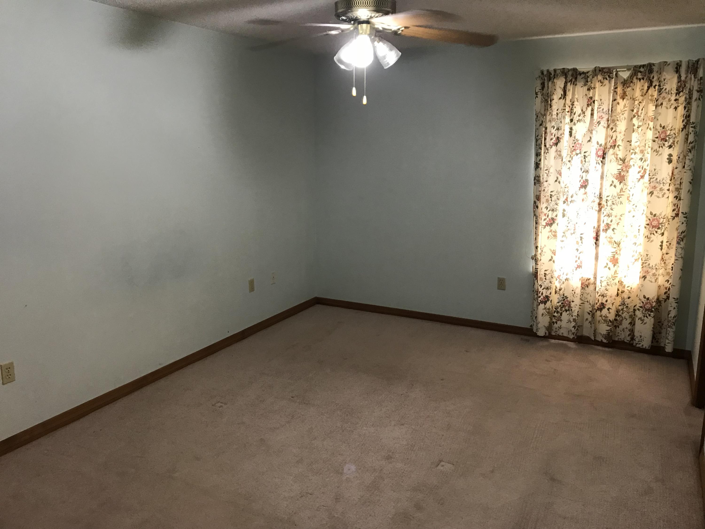 COUNTRYVIEW ESTATES - Residential Lease