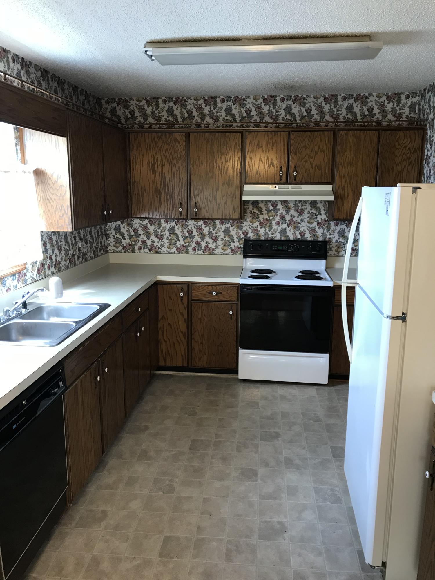 COUNTRYVIEW ESTATES - Residential Lease