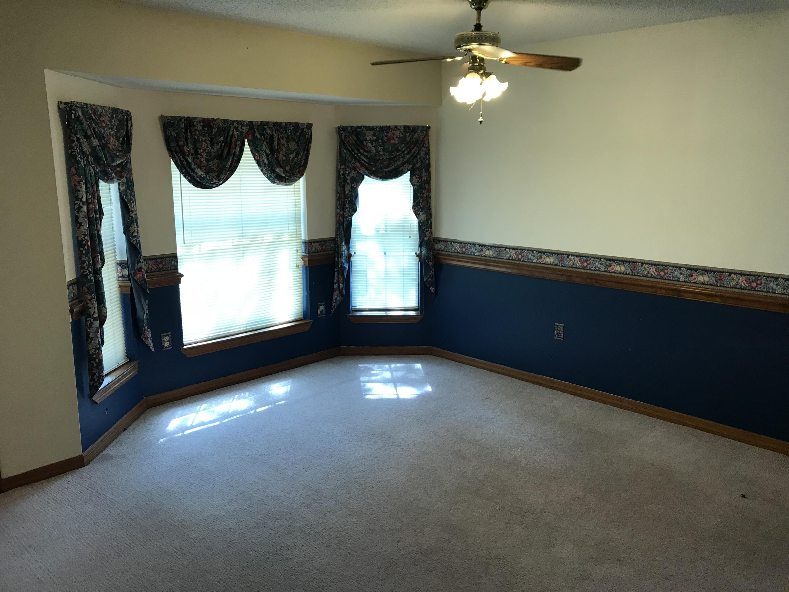 COUNTRYVIEW ESTATES - Residential Lease